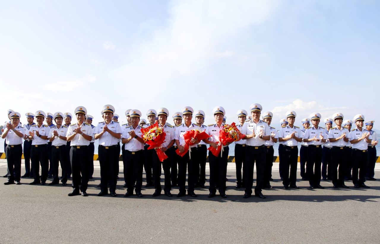 28 giờ Hải quân Việt Nam - Trung Quốc tuần tra, huấn luyện trên vịnh Bắc bộ- Ảnh 2. 28 giờ Hải quân Việt Nam - Trung Quốc tuần tra, huấn luyện trên vịnh Bắc bộ- Ảnh 2.