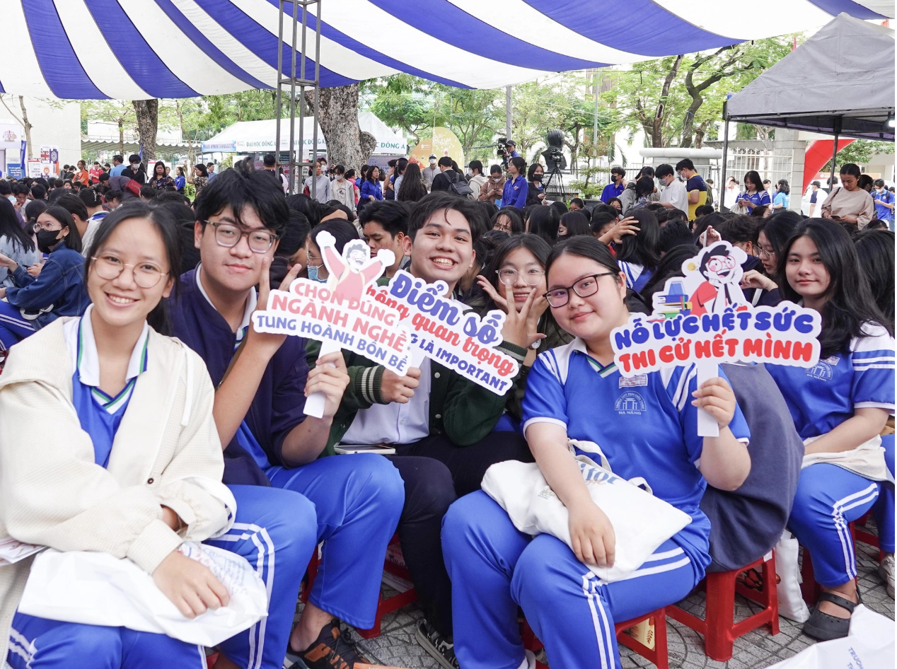 Mở rộng cánh cửa du học cho học sinh Đà Nẵng- Ảnh 1. Mở rộng cánh cửa du học cho học sinh Đà Nẵng- Ảnh 1.