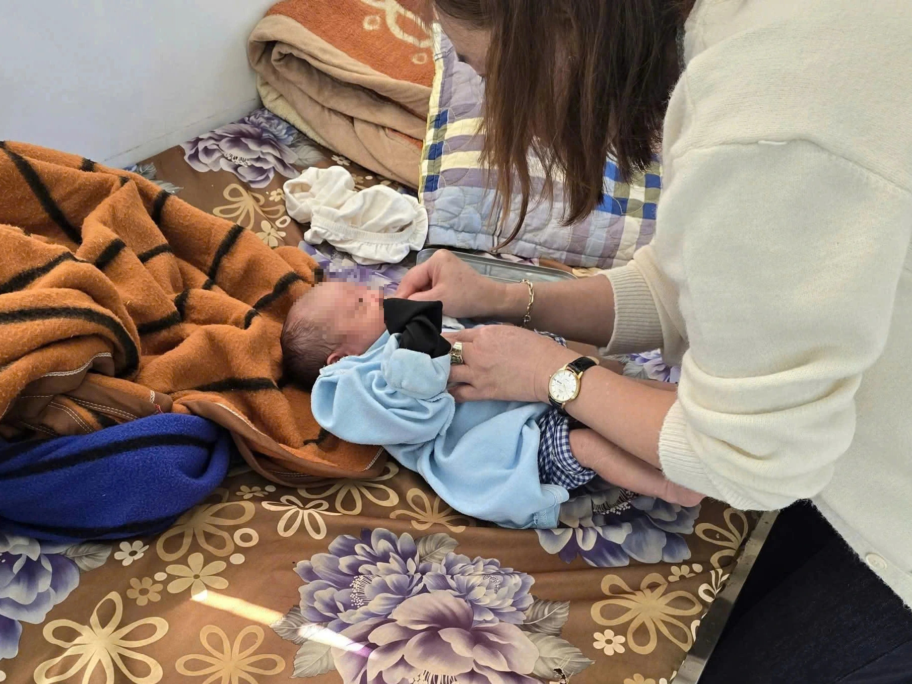 - Ảnh 2. - Ảnh 2.