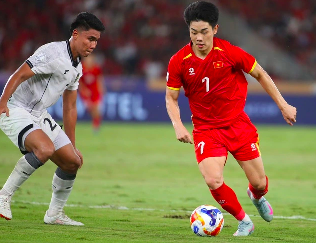 Báo Indonesia bất ngờ ca ngợi đội tuyển Việt Nam, dự báo Malaysia sẽ bị đánh bại ở Thiên Trường
- Ảnh 2. Báo Indonesia bất ngờ ca ngợi đội tuyển Việt Nam, dự báo Malaysia sẽ bị đánh bại ở Thiên Trường
- Ảnh 2.