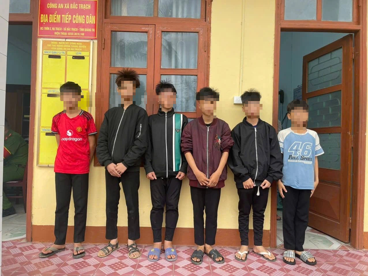 Tìm được thủ phạm ném đá vào hàng loạt phương tiện đi cao tốc qua Quảng Trị- Ảnh 5. Tìm được thủ phạm ném đá vào hàng loạt phương tiện đi cao tốc qua Quảng Trị- Ảnh 5.