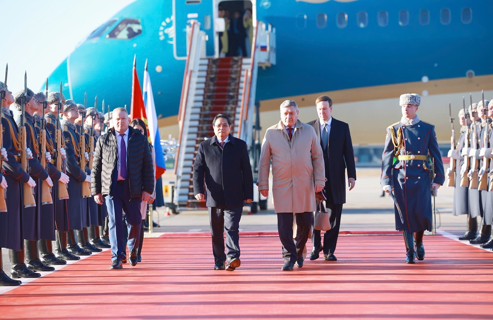 Thủ tướng Phạm Minh Ch&iacute;nh gặp gỡ cộng đồng người Việt Nam tại Nga- Ảnh 1.