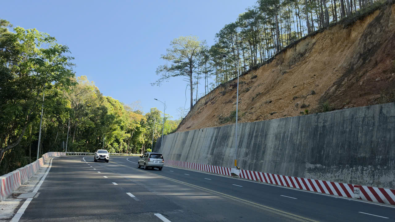 Đề xuất chi 50 tỉ đồng xử lý triệt để sạt lở trên đèo Prenn- Ảnh 1. Đề xuất chi 50 tỉ đồng xử lý triệt để sạt lở trên đèo Prenn- Ảnh 1.