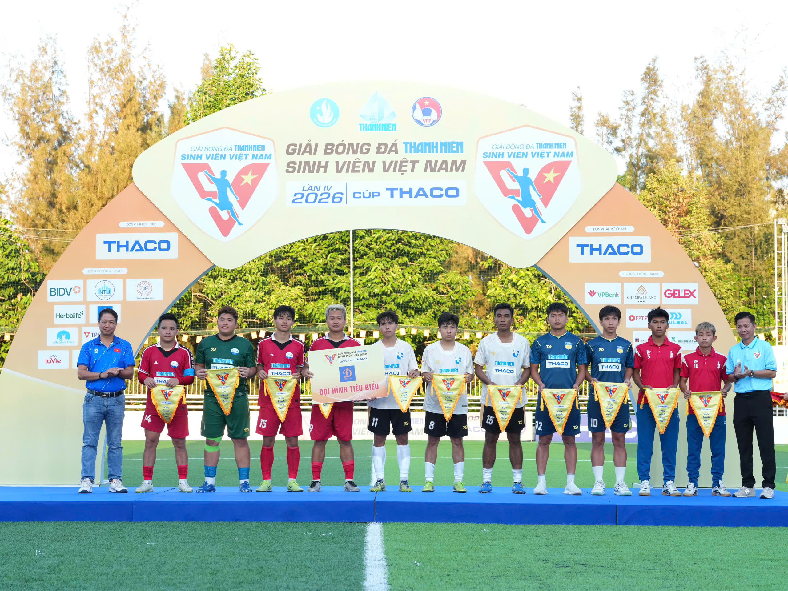 Tiền vệ tài hoa người Hà Tĩnh xuất sắc nhất VCK TNSV THACO cup 2026- Ảnh 5.