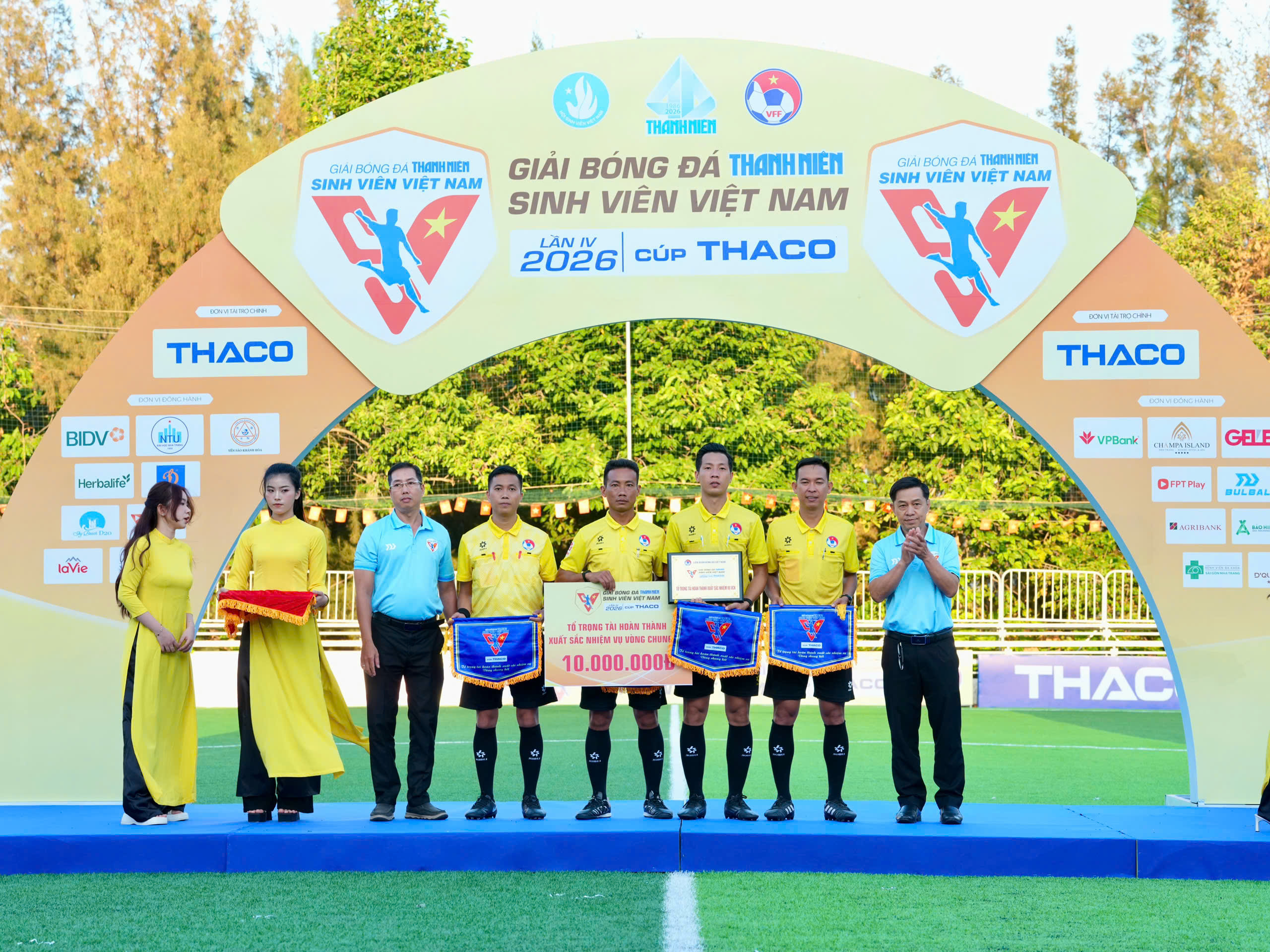 Tiền vệ tài hoa người Hà Tĩnh xuất sắc nhất VCK TNSV THACO cup 2026- Ảnh 11.