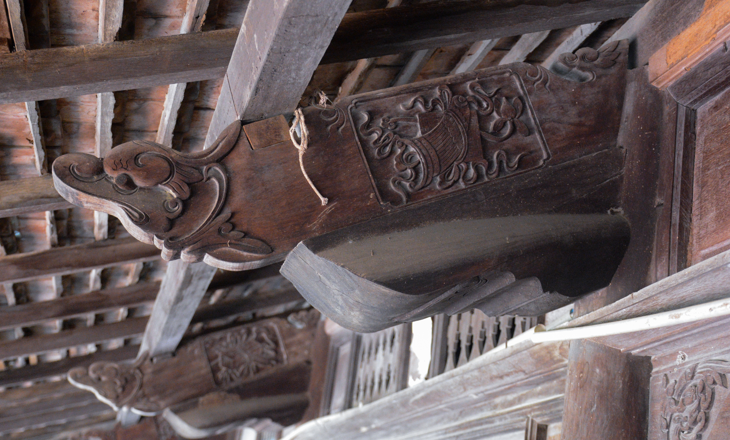 Nh&agrave; cổ họ Nguyễn Ho&agrave;ng ở Long Điền: Di sản 130 năm chưa từng tr&ugrave;ng tu - Ảnh 5.