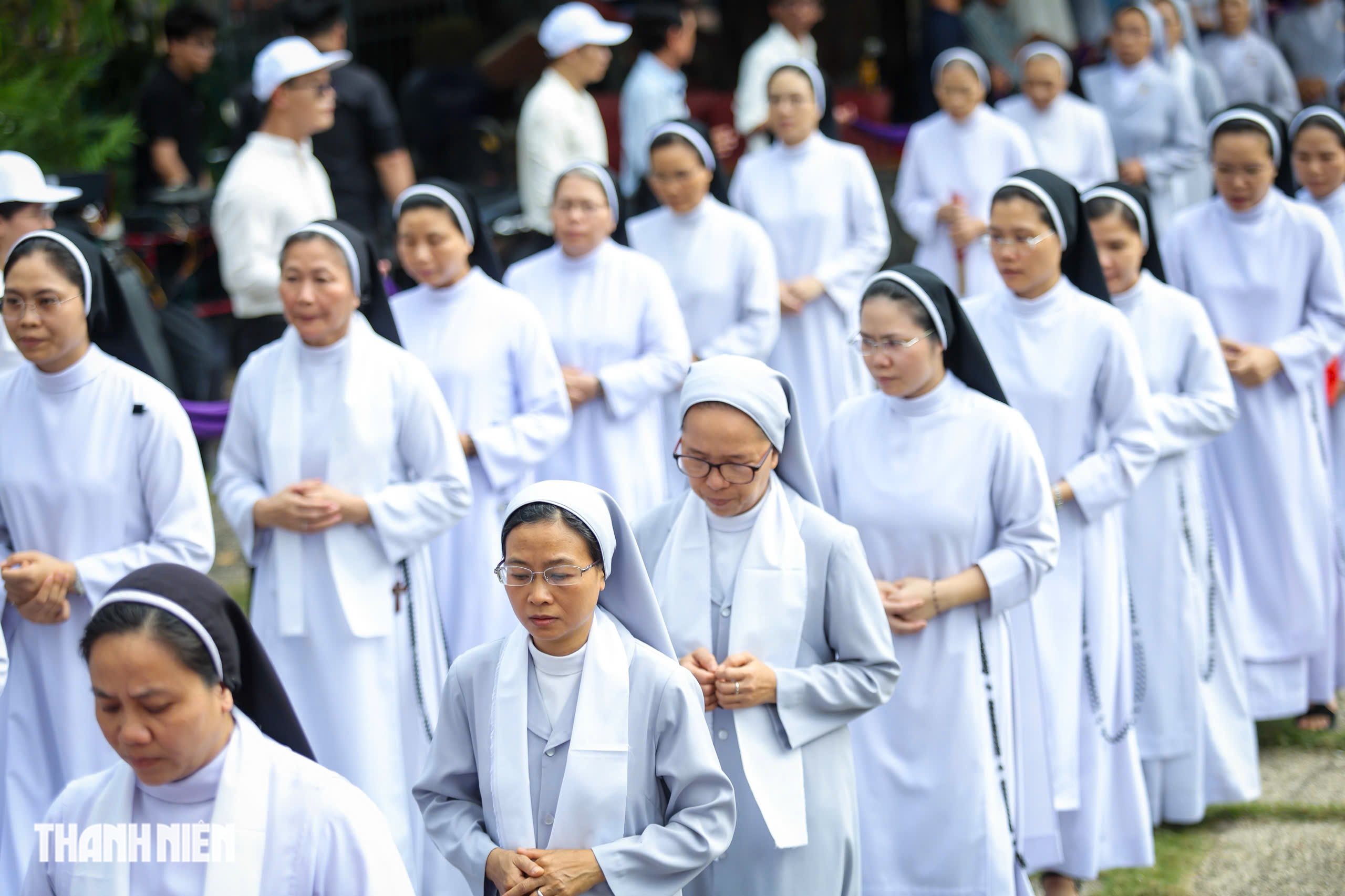 Tôn nghiêm nghi thức tẩn liệm Đức Hồng y Gioan Baotixita Phạm Minh Mẫn- Ảnh 4. Tôn nghiêm nghi thức tẩn liệm Đức Hồng y Gioan Baotixita Phạm Minh Mẫn- Ảnh 4.