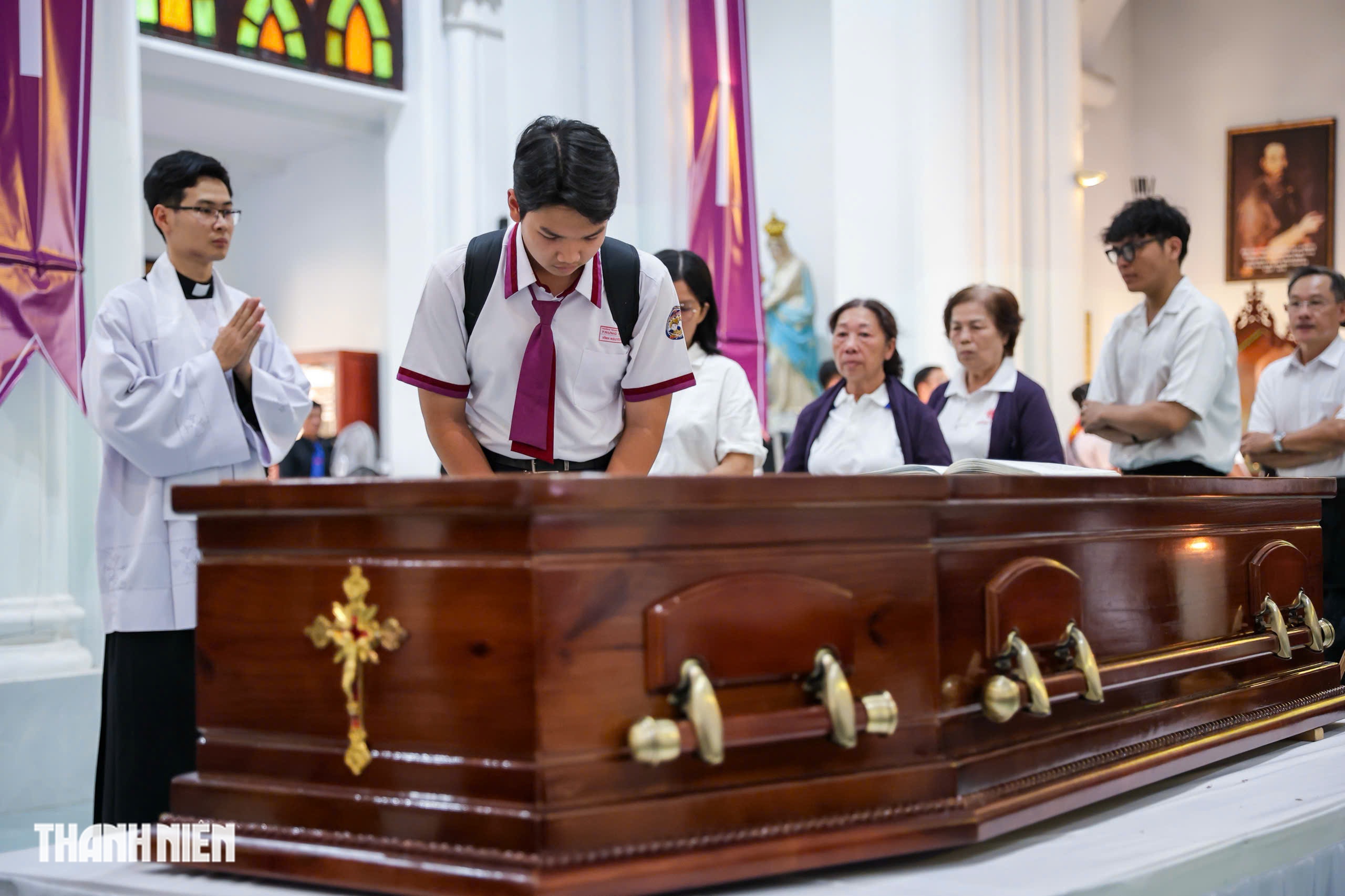 Tôn nghiêm nghi thức tẩn liệm Đức Hồng y Gioan Baotixita Phạm Minh Mẫn- Ảnh 15. Tôn nghiêm nghi thức tẩn liệm Đức Hồng y Gioan Baotixita Phạm Minh Mẫn- Ảnh 15.