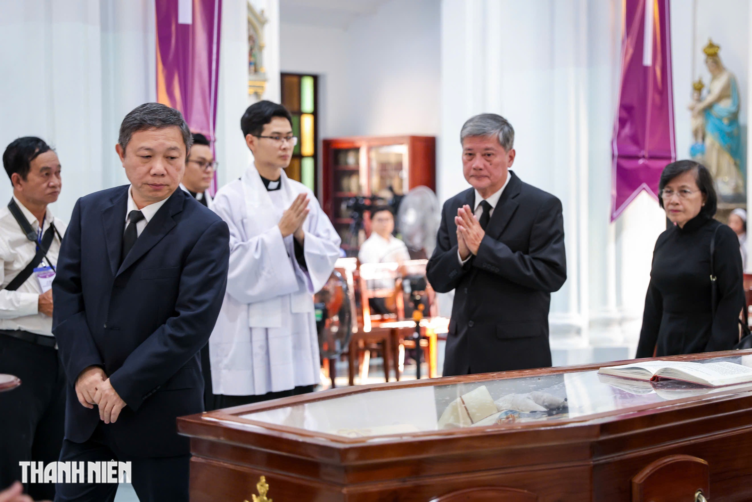 Lãnh đạo TP.HCM viếng Đức Hồng y Gioan Baotixita Phạm Minh Mẫn- Ảnh 5. Lãnh đạo TP.HCM viếng Đức Hồng y Gioan Baotixita Phạm Minh Mẫn- Ảnh 5.