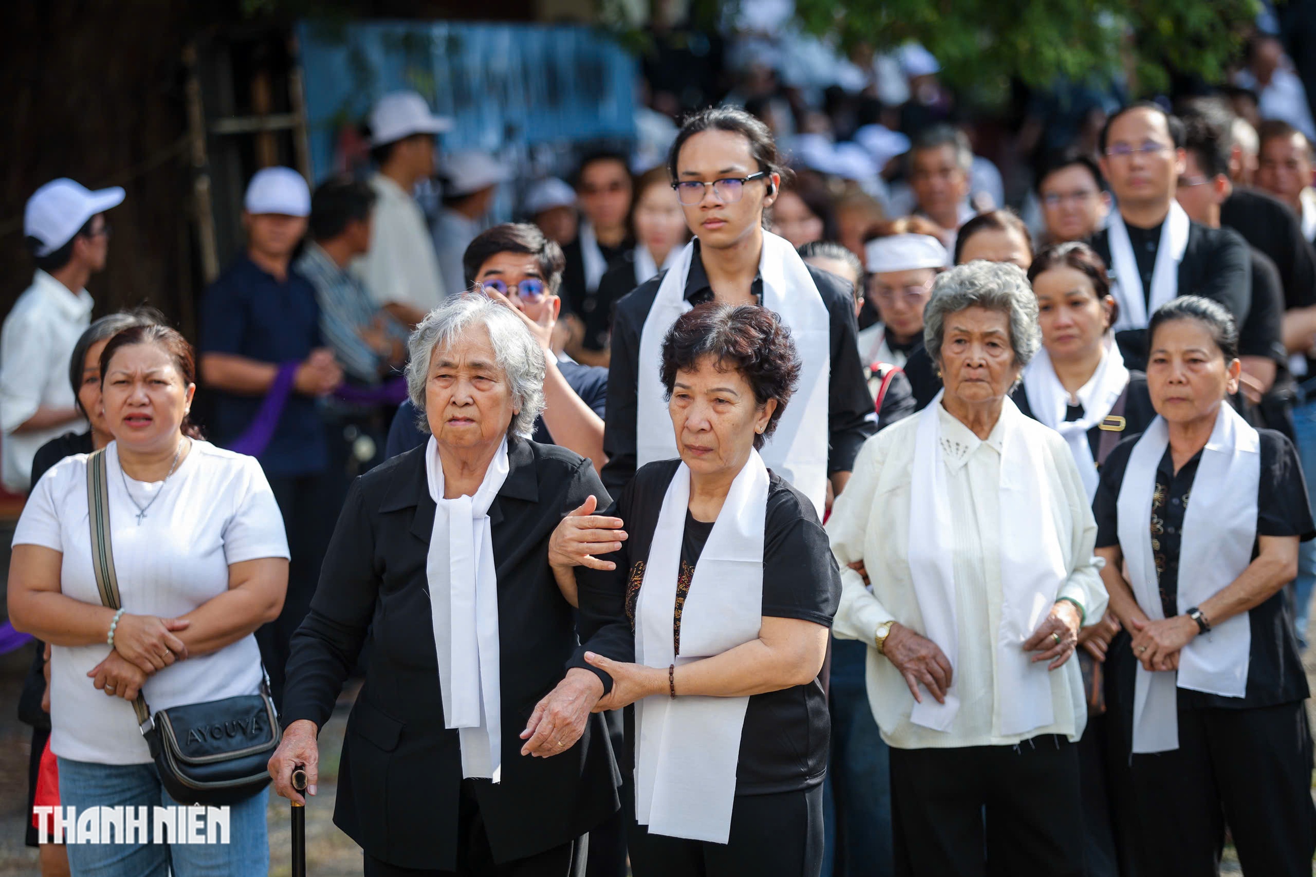 Tôn nghiêm nghi thức tẩn liệm Đức Hồng y Gioan Baotixita Phạm Minh Mẫn- Ảnh 6. Tôn nghiêm nghi thức tẩn liệm Đức Hồng y Gioan Baotixita Phạm Minh Mẫn- Ảnh 6.