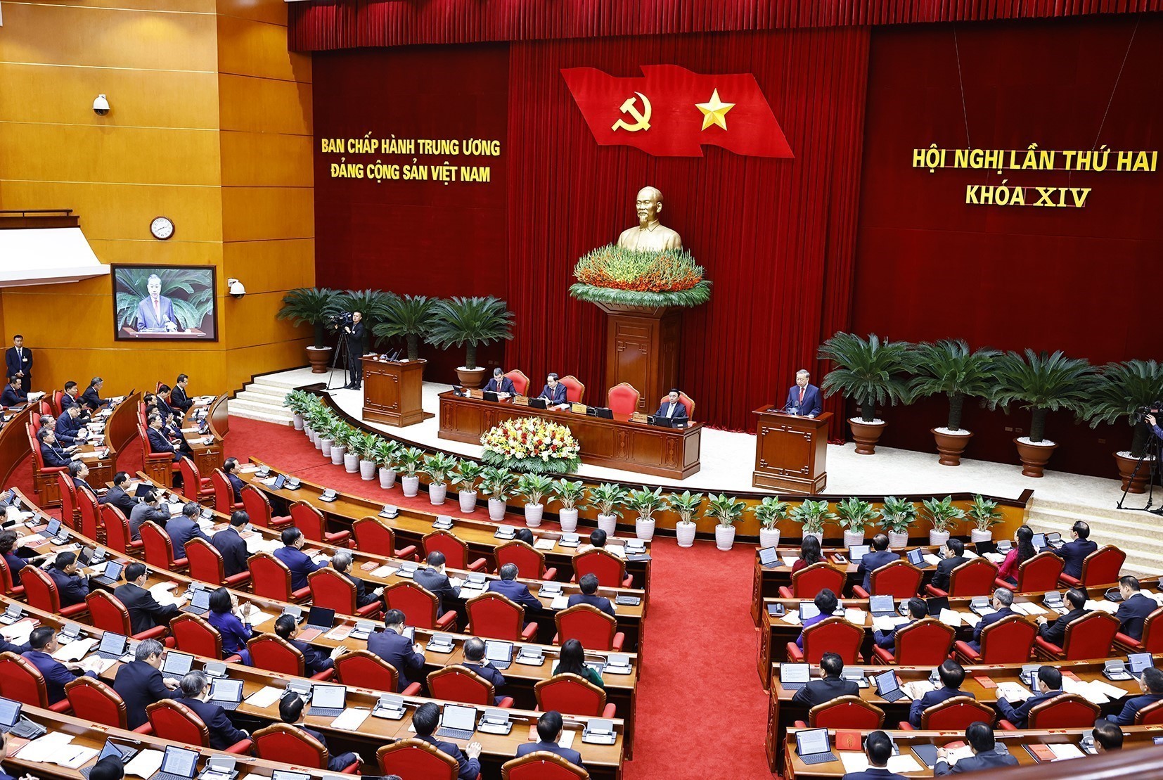 Khai mạc trọng thể Hội nghị lần thứ 2 Ban Chấp hành Trung ương Đảng khóa XIV - Ảnh 1.