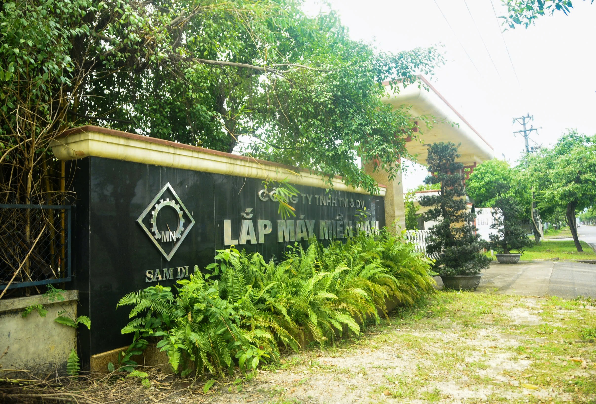 Khối tài sản 81 tỉ đồng của Huy 'máy nổ' sắp được đưa ra đấu giá- Ảnh 3. Khối tài sản 81 tỉ đồng của Huy 'máy nổ' sắp được đưa ra đấu giá- Ảnh 3.