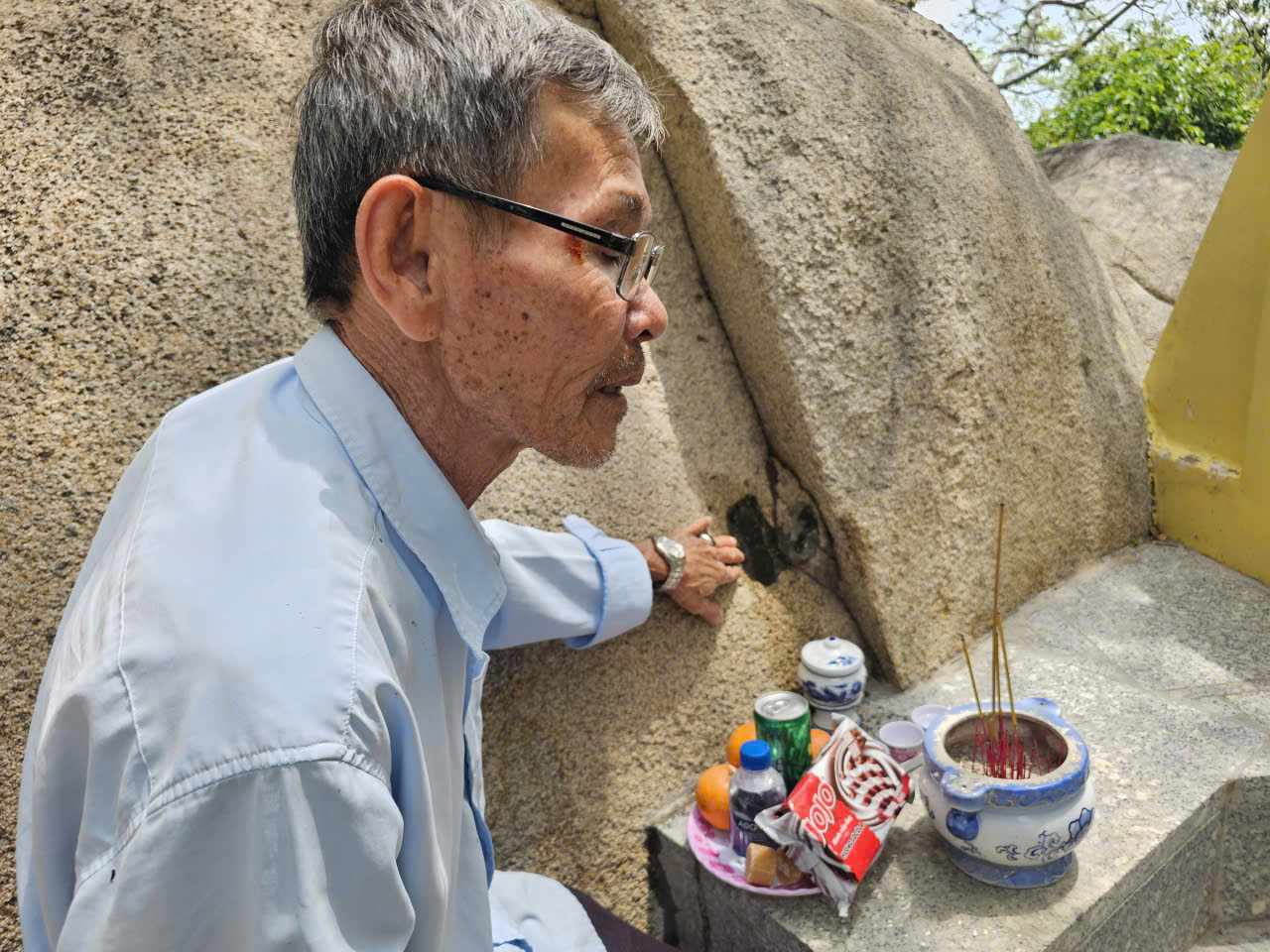 Long Điền xưa: Dấu ch&acirc;n in tr&ecirc;n n&uacute;i Ch&acirc;n Ti&ecirc;n c&oacute; từ bao giờ? - Ảnh 1.