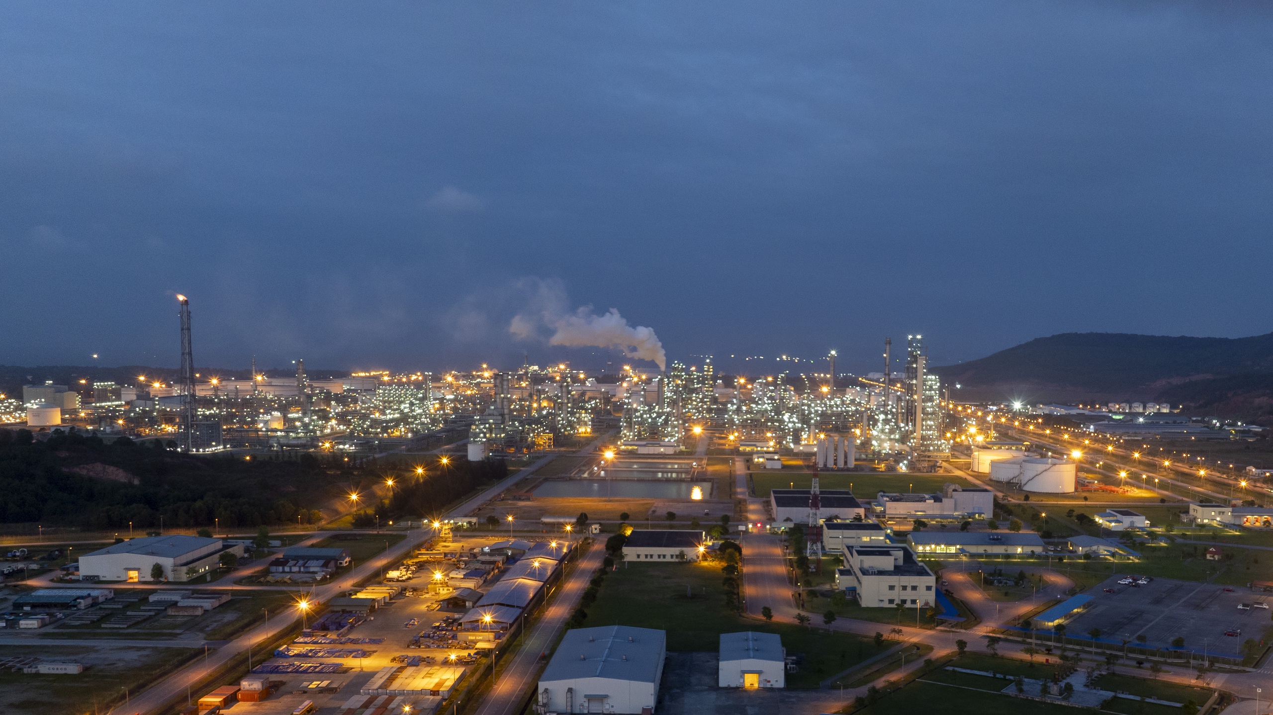 Lọc hóa dầu Nghi Sơn đủ dầu thô để sản xuất đến hết tháng 5- Ảnh 1. Lọc hóa dầu Nghi Sơn đủ dầu thô để sản xuất đến hết tháng 5- Ảnh 1.