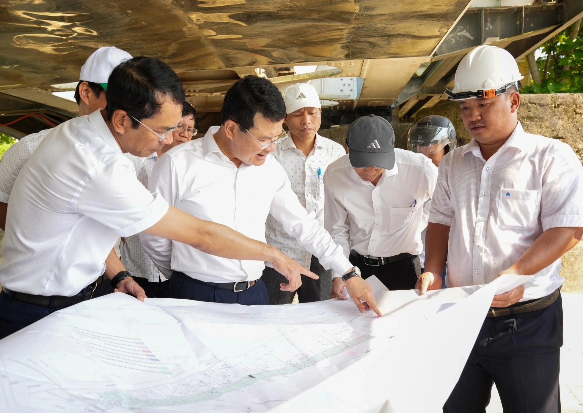 Đề nghị thông xe kỹ thuật cầu vượt cửa biển Thuận An 2.400 tỉ đồng dịp 30.4 - Ảnh 4.