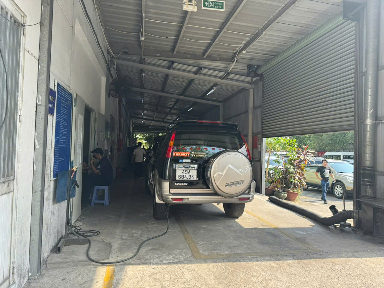 Cục Đăng kiểm sắp họp giải quyết kiến nghị 'đạp thốc chân ga'- Ảnh 1.