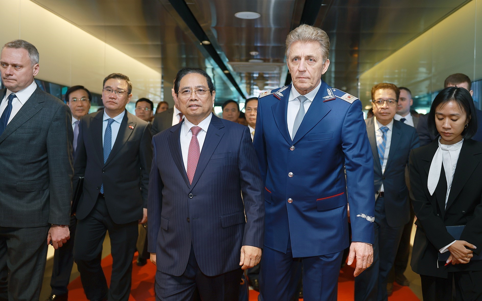 Thủ tướng Phạm Minh Ch&iacute;nh t&igrave;m hiểu năng lượng hạt nh&acirc;n v&agrave; t&agrave;u điện ngầm của Nga- Ảnh 2.