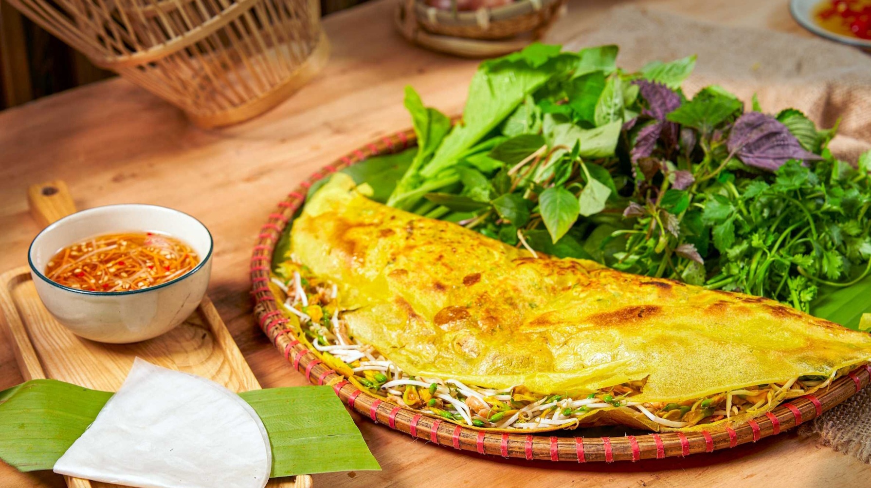 Michelin lý giải vì sao bánh xèo Việt Nam hấp dẫn du khách- Ảnh 1.