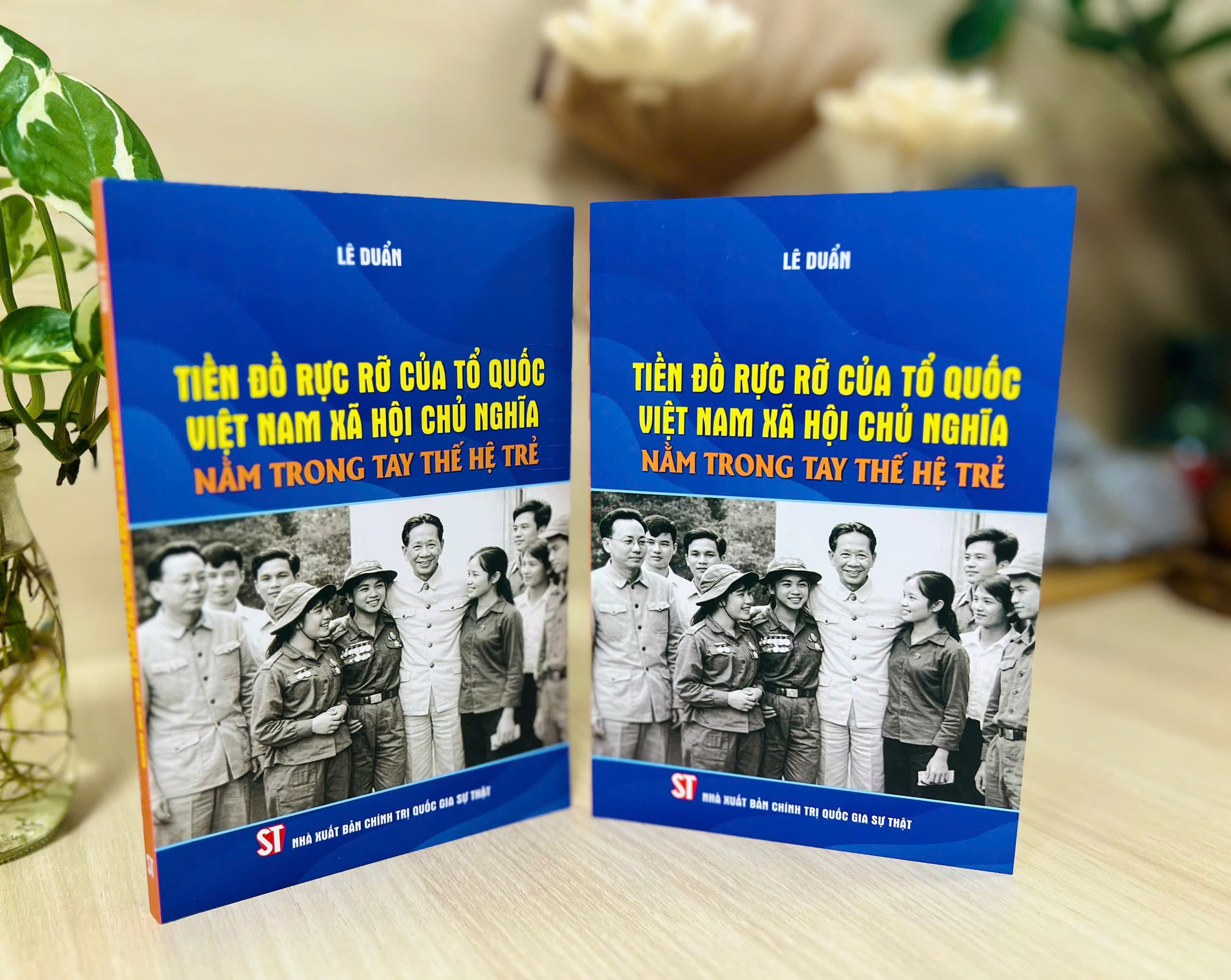 Ra mắt cuốn s&aacute;ch của cố Tổng B&iacute; thư L&ecirc; Duẩn về thế hệ trẻ - Ảnh 1.