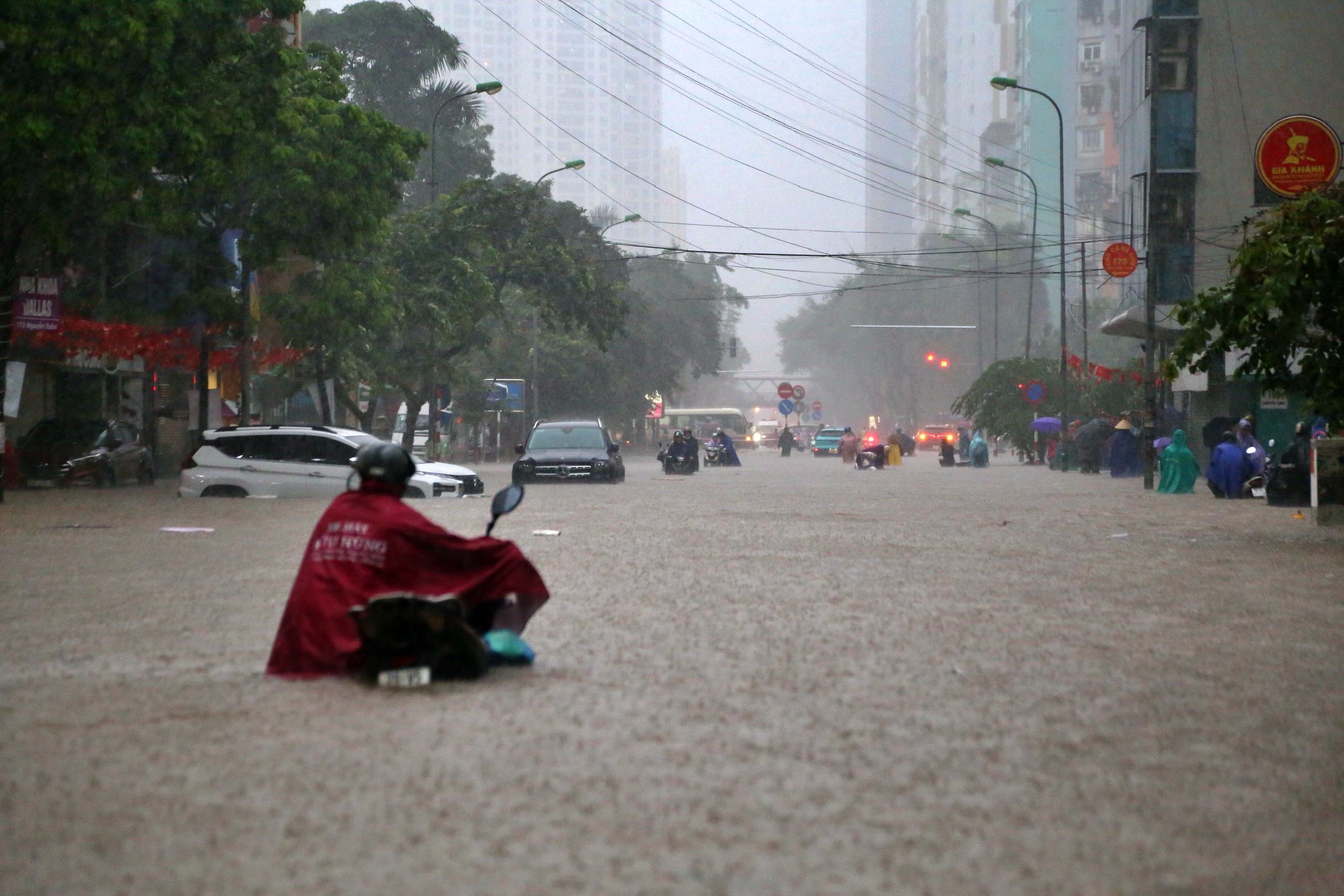 Đề xuất mô hình 'thành phố bọt biển' ở nội đô Hà Nội để chống úng ngập- Ảnh 4.