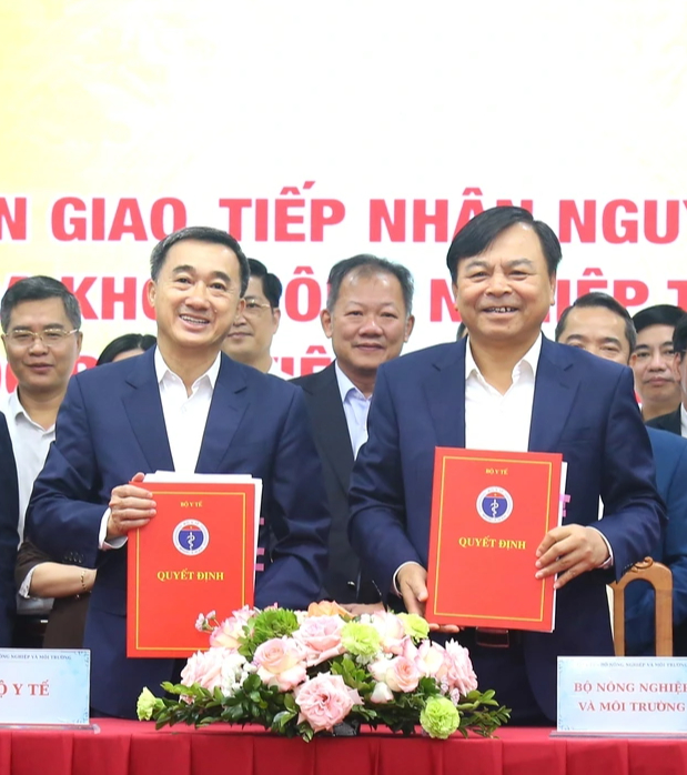 Bệnh viện hữu nghị Việt Đức chính thức tiếp nhận Bệnh viện đa khoa Nông nghiệp- Ảnh 1.