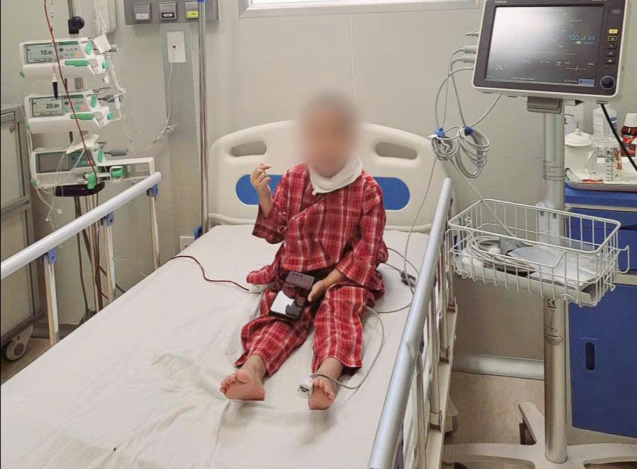 Ghép tủy thành công cho bệnh nhi với nguồn tủy lấy từ chị ruột- Ảnh 2.