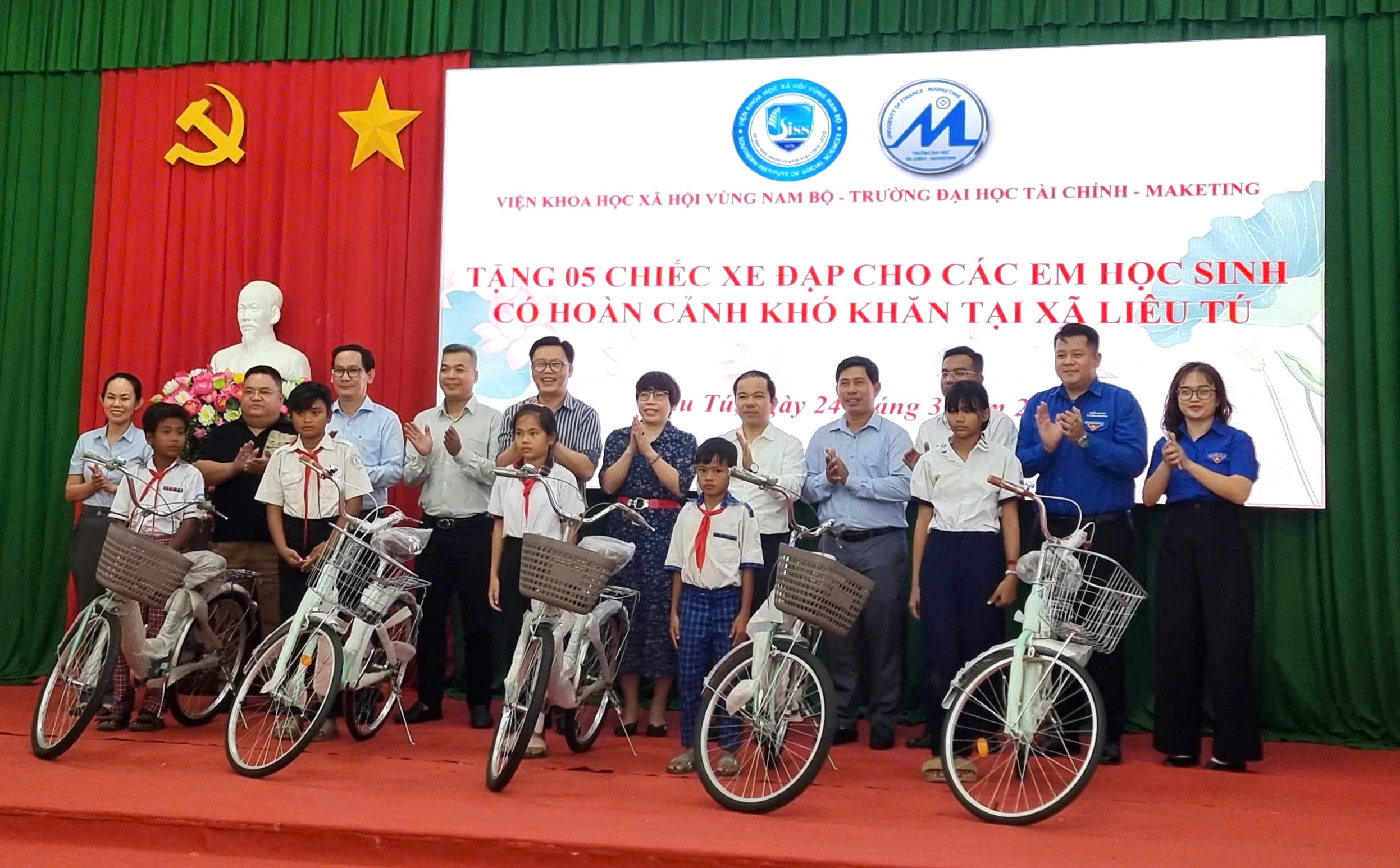 TP . HCM ký hợp tác nâng tầm gạo ST25 với xã Liêu Tú , Cần Thơ năm 2026 - Ảnh 1.