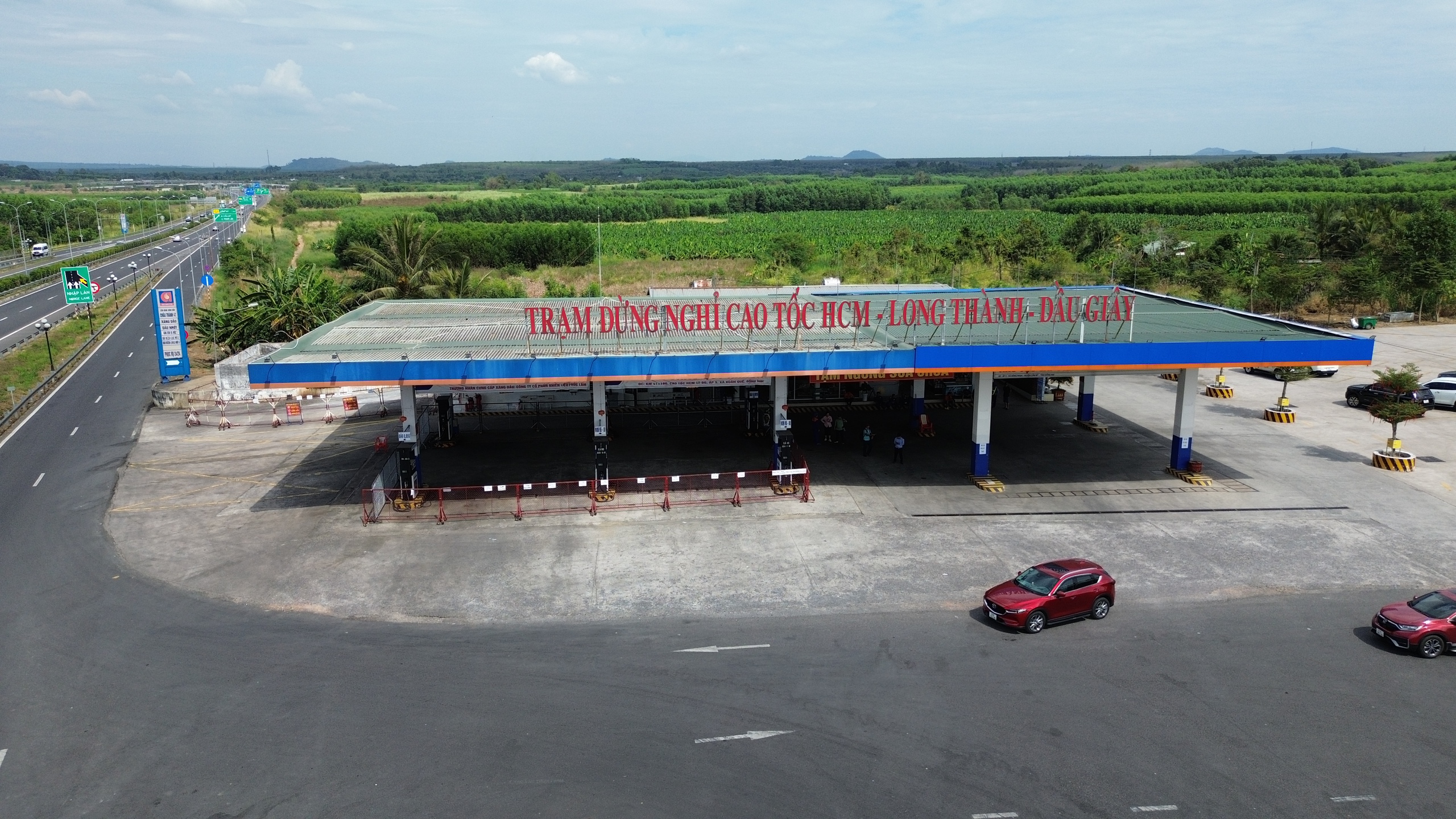 Hoãn xét xử tranh chấp 2 cây xăng trên cao tốc Long Thành - Dầu Giây  - Ảnh 2.