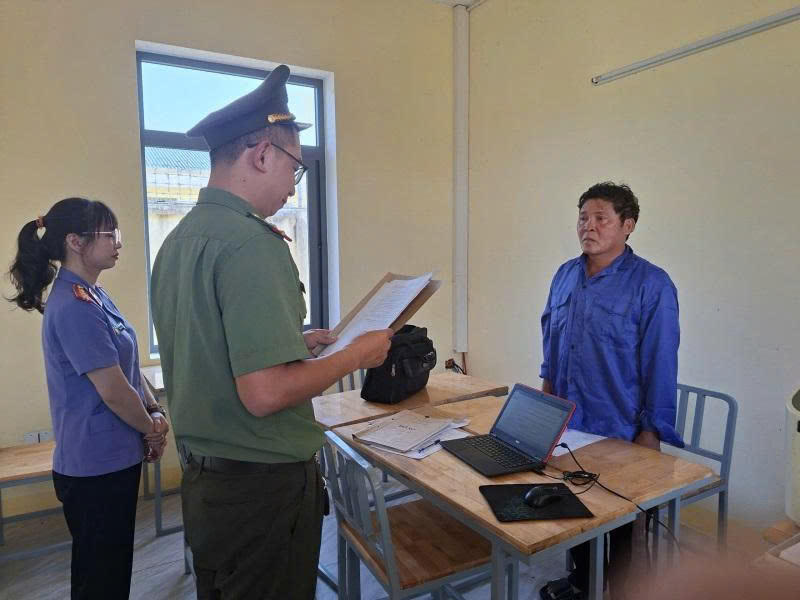 Tạm giam chủ tàu cá tàng trữ 95 kg thuốc nổ để khai thác hải sản- Ảnh 1.