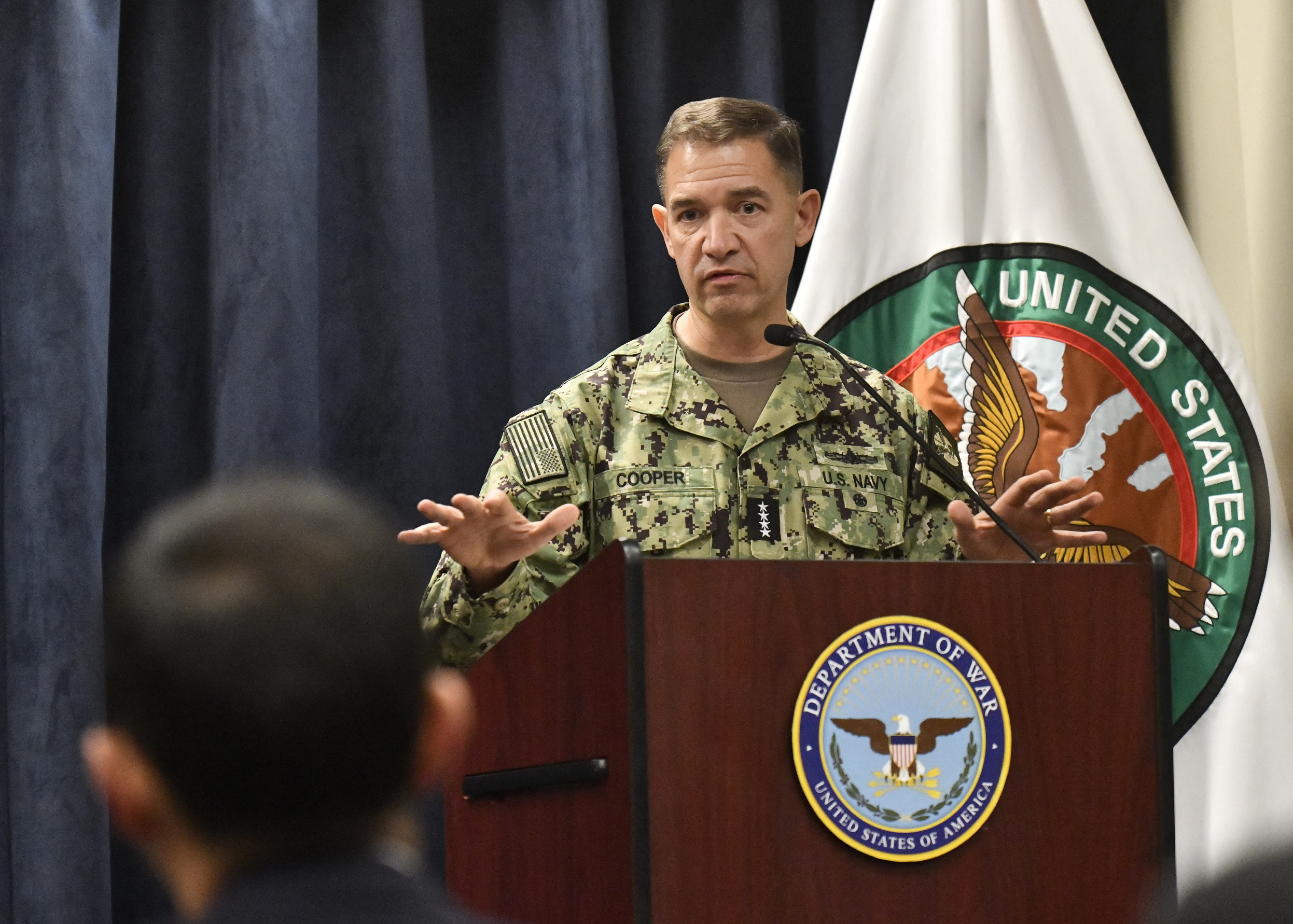 Mỹ đánh 10.000 mục tiêu, phá 2/3 năng lực sản xuất tên lửa và UAV của Iran? - Ảnh 1.