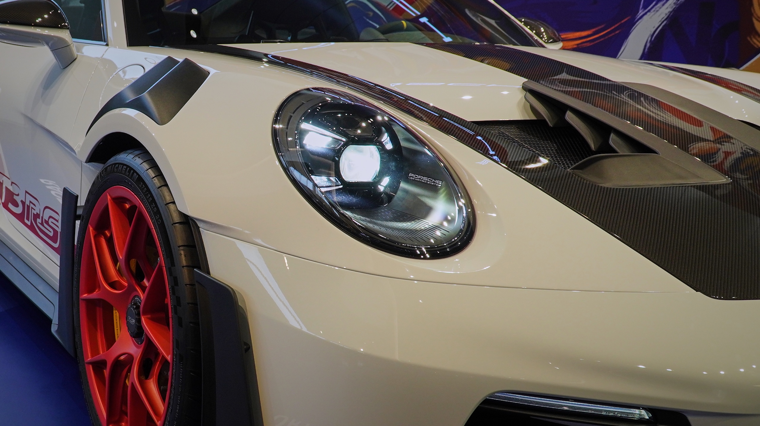 Đắt hơn 4,07 tỉ so với bản thường, Porsche 911 GT3 RS Weissach c&oacute; g&igrave; đặc biệt? - Ảnh 3.