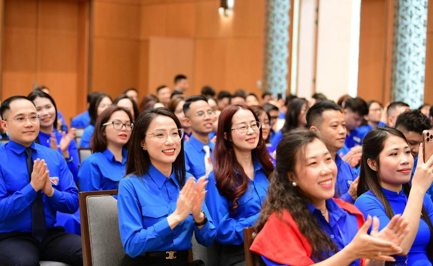 Thủ tướng Phạm Minh Ch&iacute;nh: Thanh ni&ecirc;n cần 6 ti&ecirc;n phong - Ảnh 1.