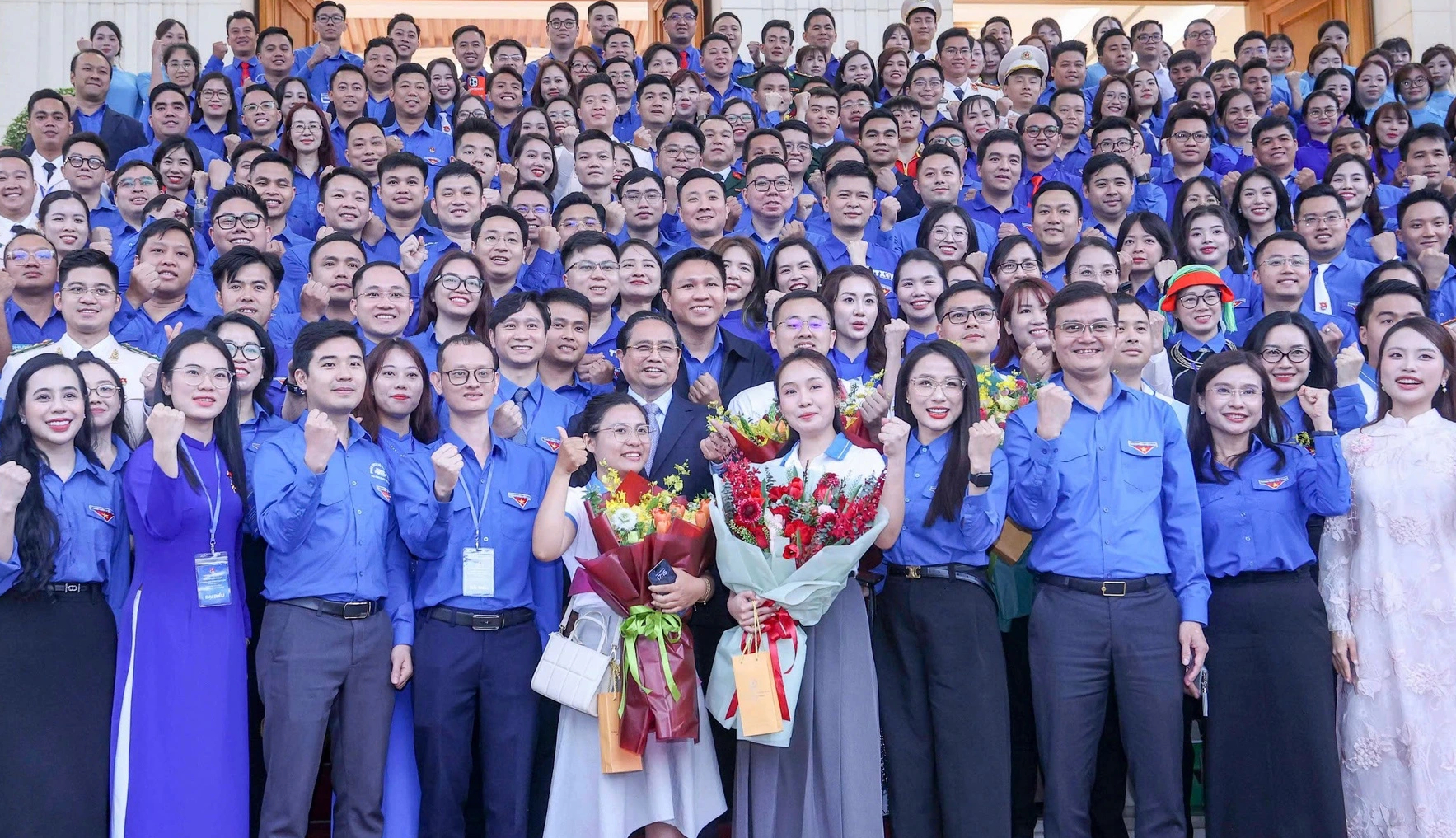 Thủ tướng Phạm Minh Ch&iacute;nh: Thanh ni&ecirc;n cần 6 ti&ecirc;n phong - Ảnh 3.