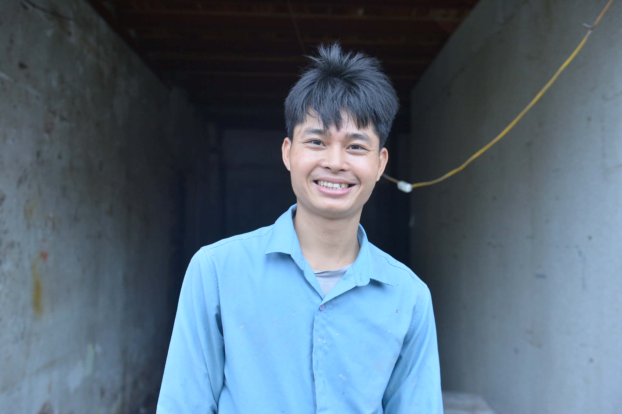 Đề nghị Thủ tướng tặng bằng khen cho người thợ 'mở đường sống' cho 7 người - Ảnh 1.