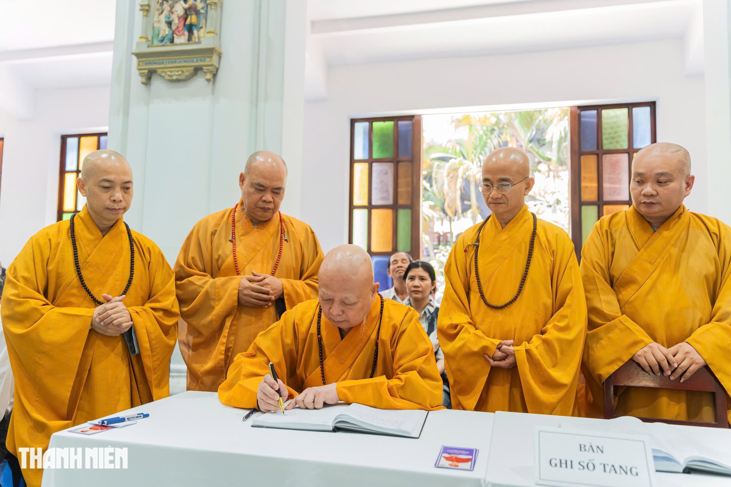 C&aacute;c đo&agrave;n t&ocirc;n gi&aacute;o bạn viếng Đức Hồng y Gioan Baotixita  Phạm Minh Mẫn - Ảnh 4.