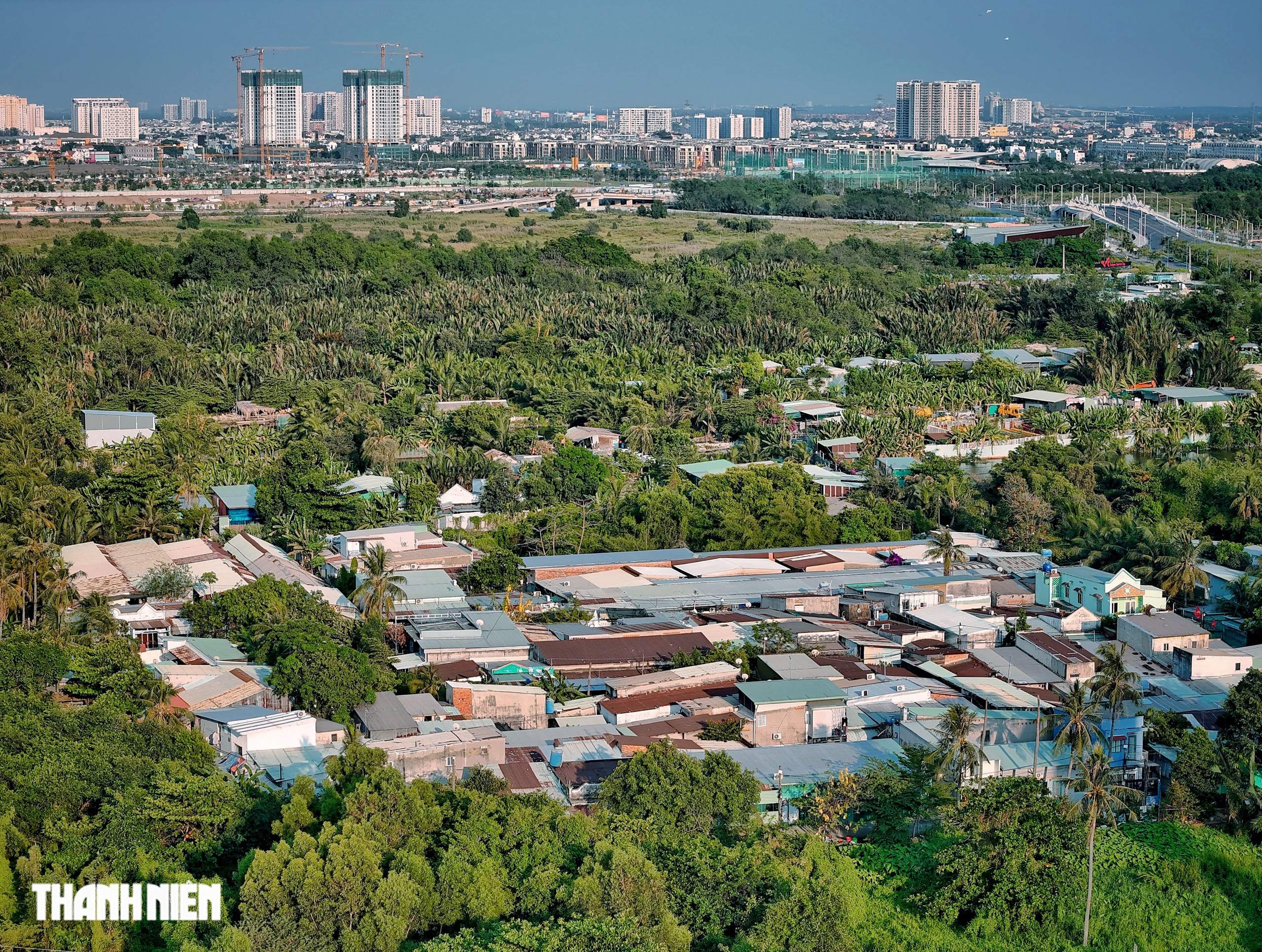 Cuộc sống tạm bợ bên trong Khu thể thao Rạch Chiếc chờ ngày hồi sinh- Ảnh 6. Cuộc sống tạm bợ bên trong Khu thể thao Rạch Chiếc chờ ngày hồi sinh- Ảnh 6.