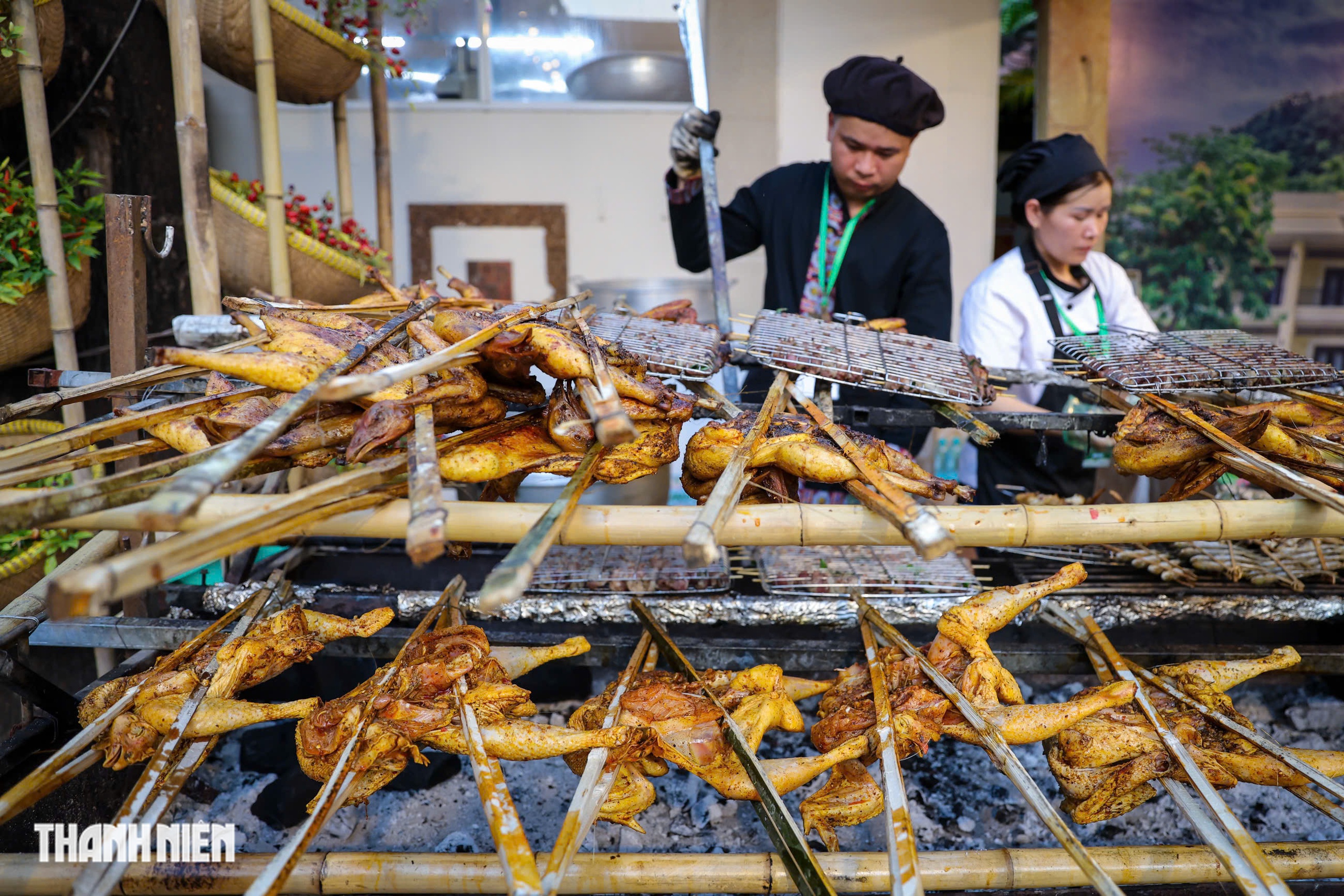 500 món ăn đặc sản 3 miền 'đổ bộ' lễ hội ẩm thực lớn nhất TP.HCM - Ảnh 3.