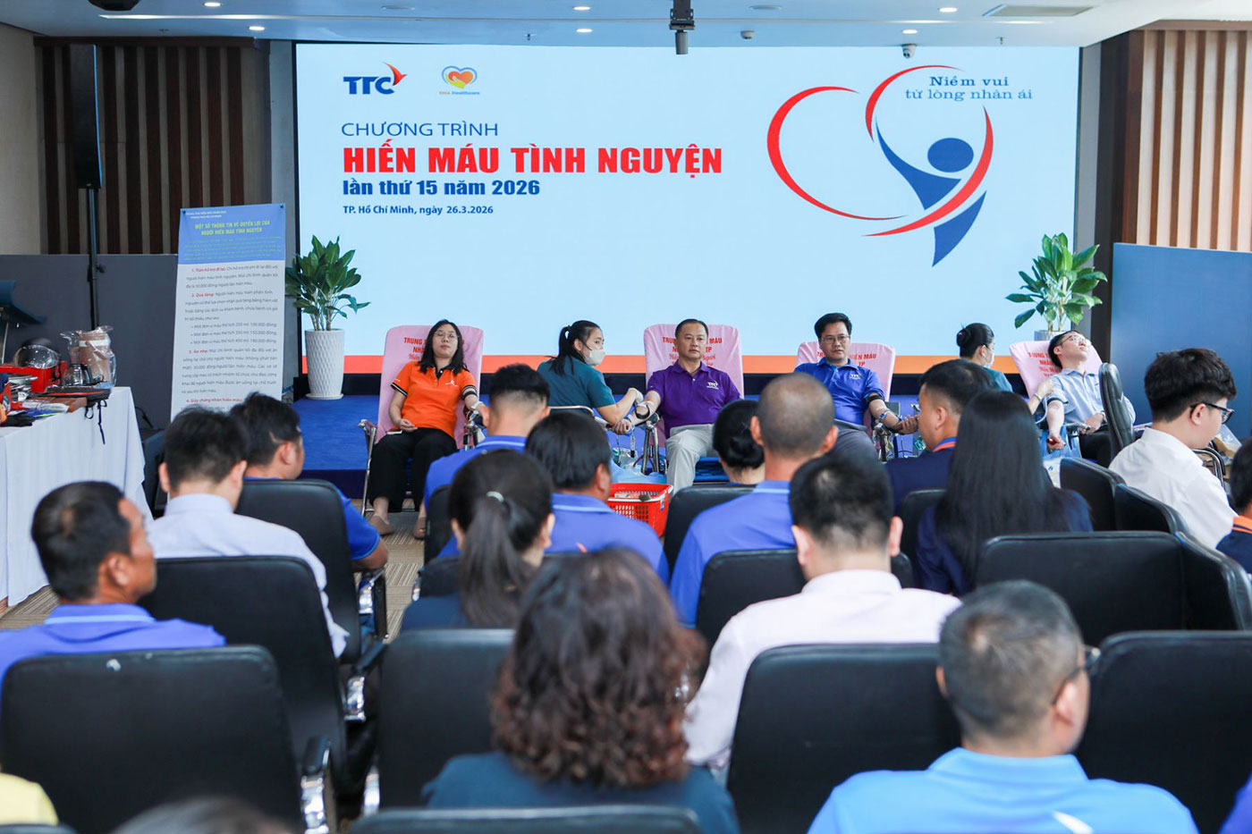 15 năm chương trình hiến máu tình nguyện ‘Niềm vui từ lòng nhân ái’ - Ảnh 2.