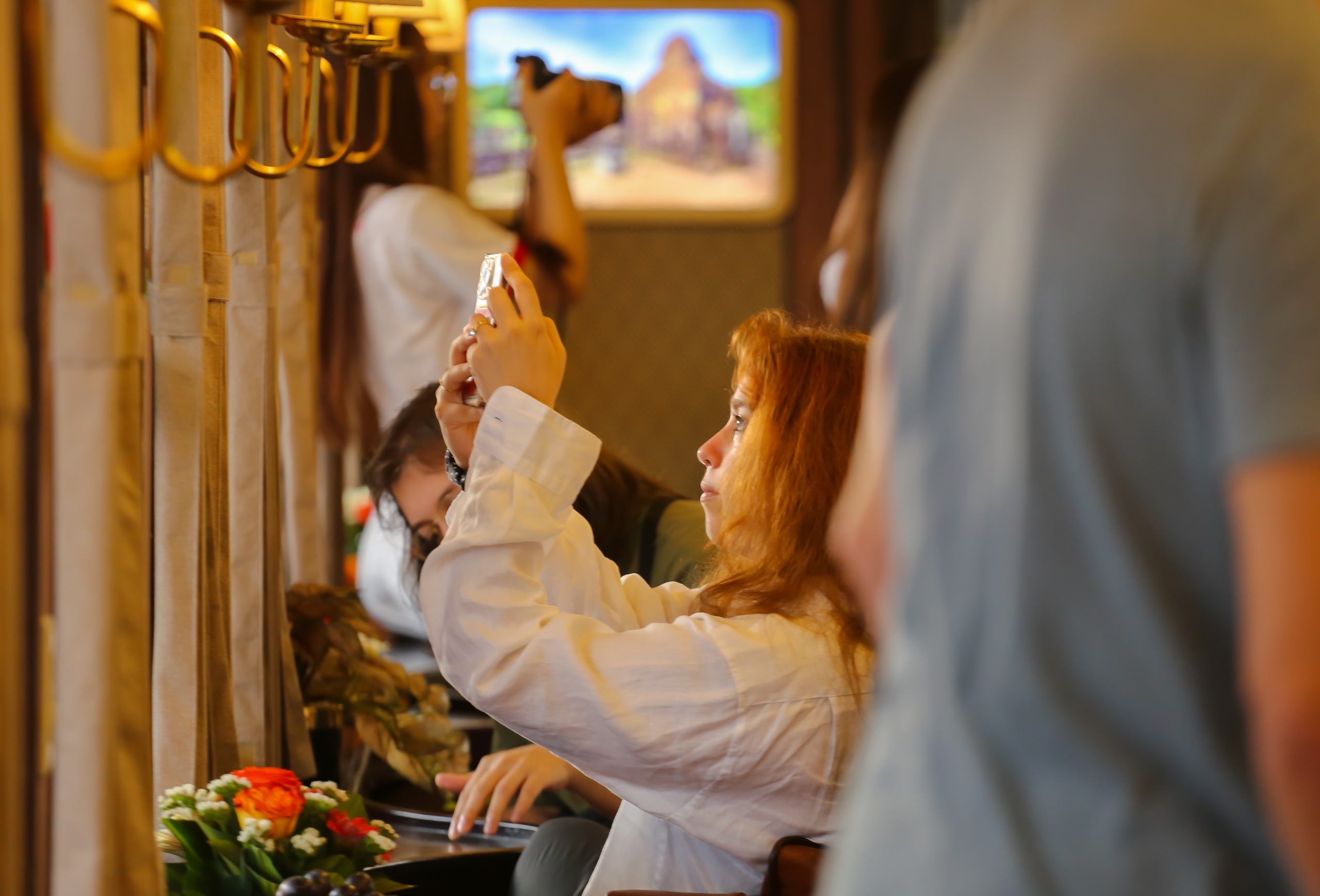 Chuyến t&agrave;u di sản miền Trung c&oacute; g&igrave; sau khi được 'thay &aacute;o' mới? - Ảnh 5.