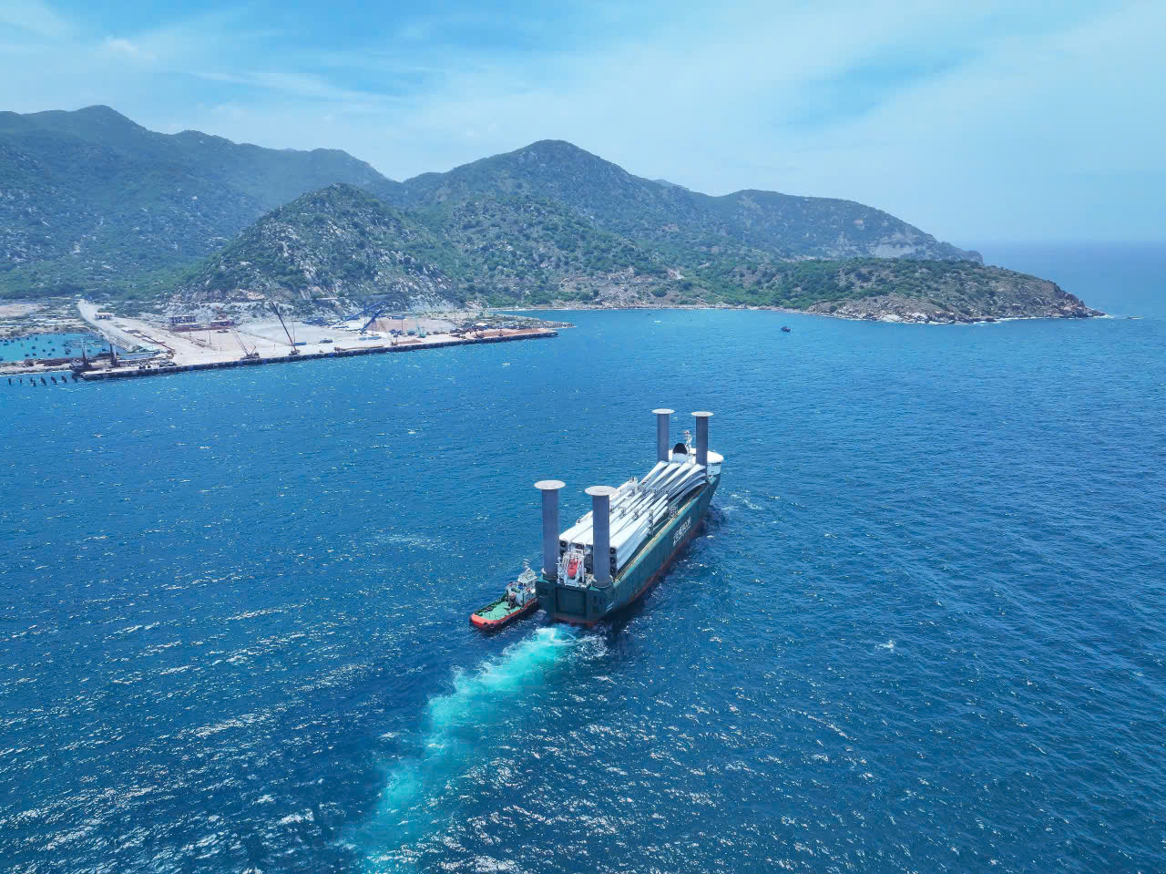 Khánh Hòa gỡ vướng mặt bằng hàng loạt dự án ở Cà Ná - Ảnh 3.