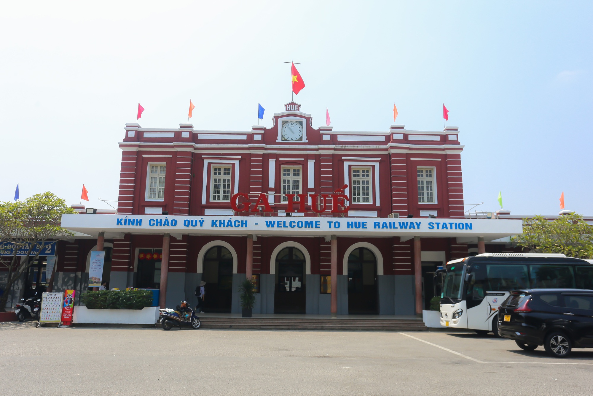 T&ograve;a nh&agrave; ga Huế 120 tuổi được c&ocirc;ng nhận l&agrave; điểm du lịch- Ảnh 1.