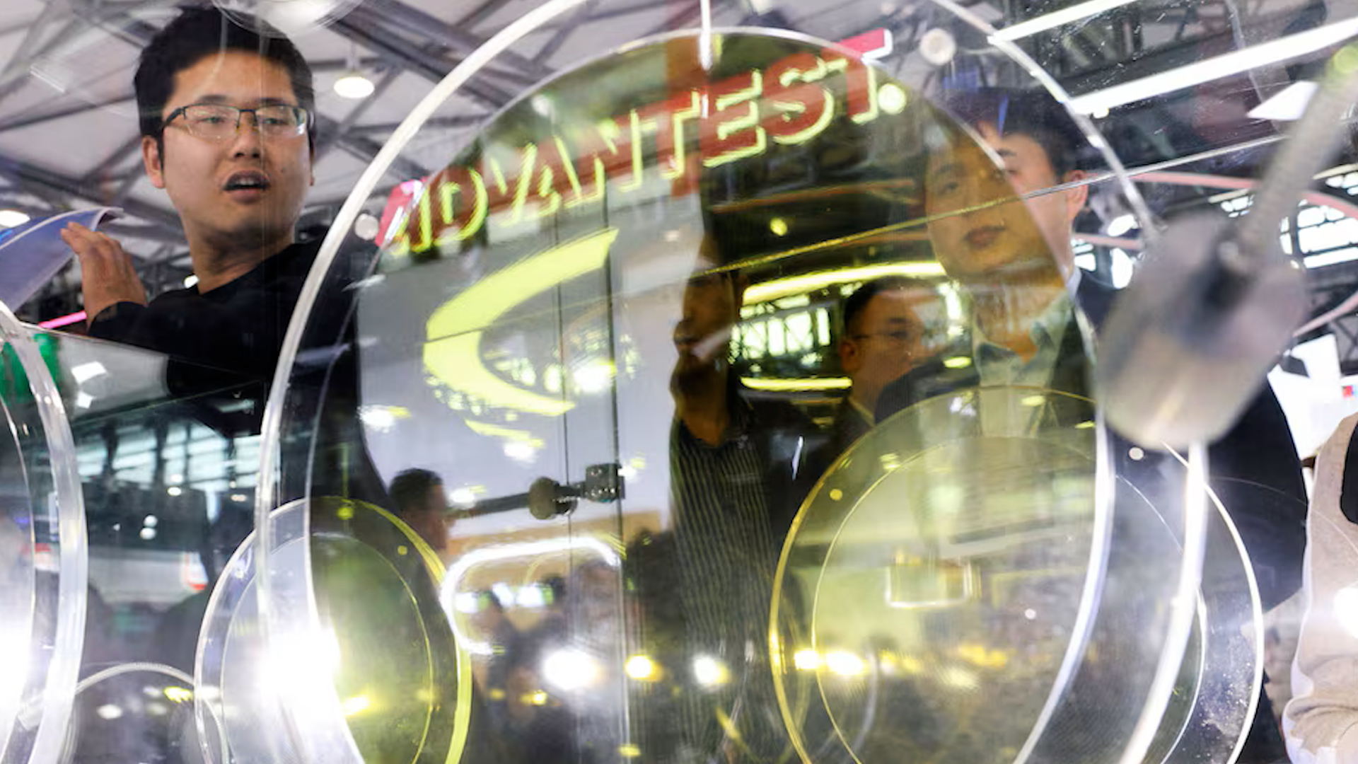 Sự bùng nổ AI thúc đẩy ngành công nghiệp chip của Trung Quốc tăng trưởng mạnh - Ảnh 1.