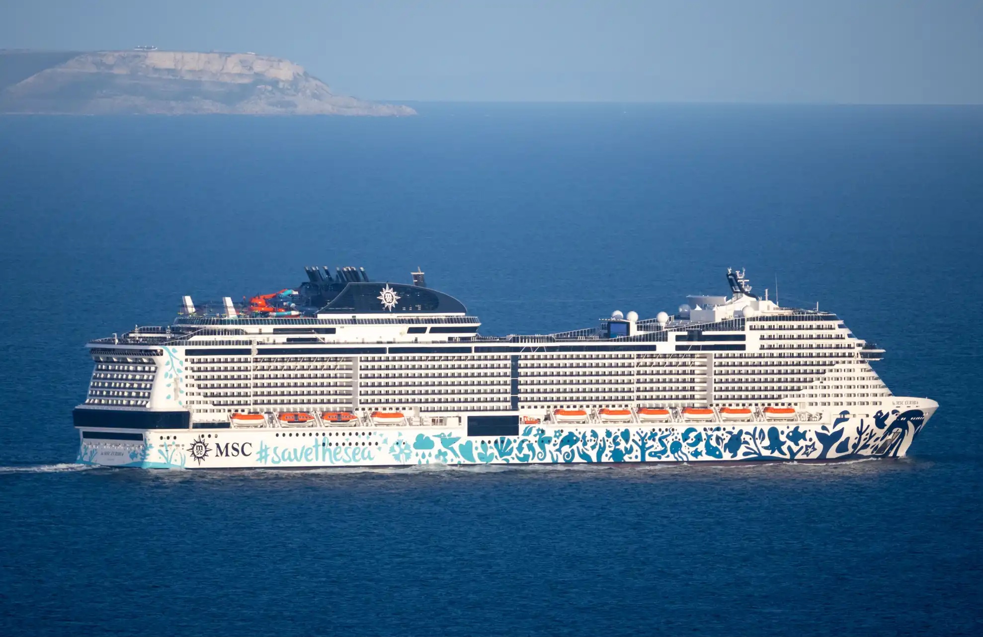 Nhiều du thuyền vẫn mắc kẹt ở Trung Đông - Ảnh 1.