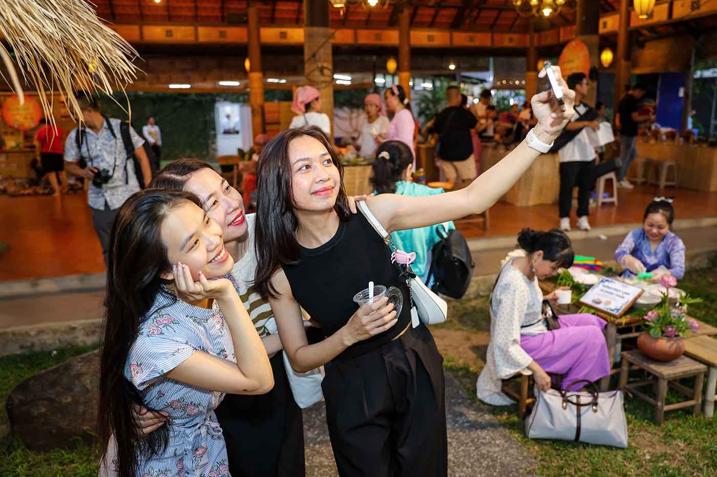 Mê mẩn ở ‘thiên đường’ Lễ hội Văn hóa Ẩm thực, Món ngon Saigontourist Group 2026 - Ảnh 6.