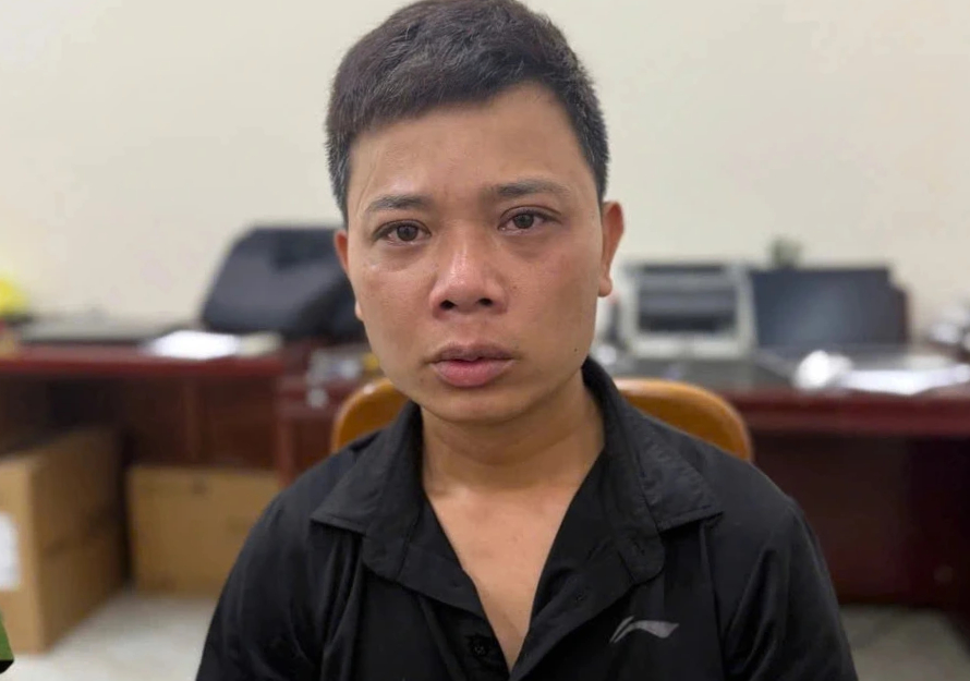 Thuê taxi về quê, bắn chết tài xế và mẹ vợ, livestream khi bỏ trốn- Ảnh 1. Thuê taxi về quê, bắn chết tài xế và mẹ vợ, livestream khi bỏ trốn- Ảnh 1.