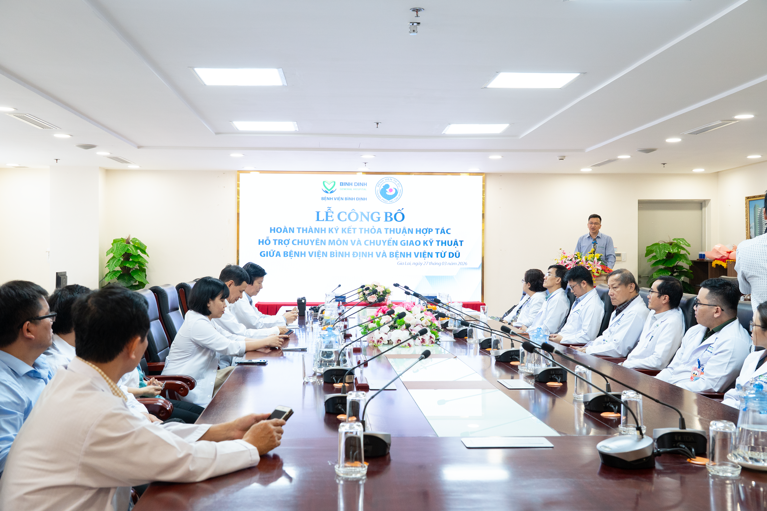 Bệnh viện Từ Dũ nâng cao kỹ thuật sản phụ khoa cho bệnh viện Bình Định - Ảnh 1.