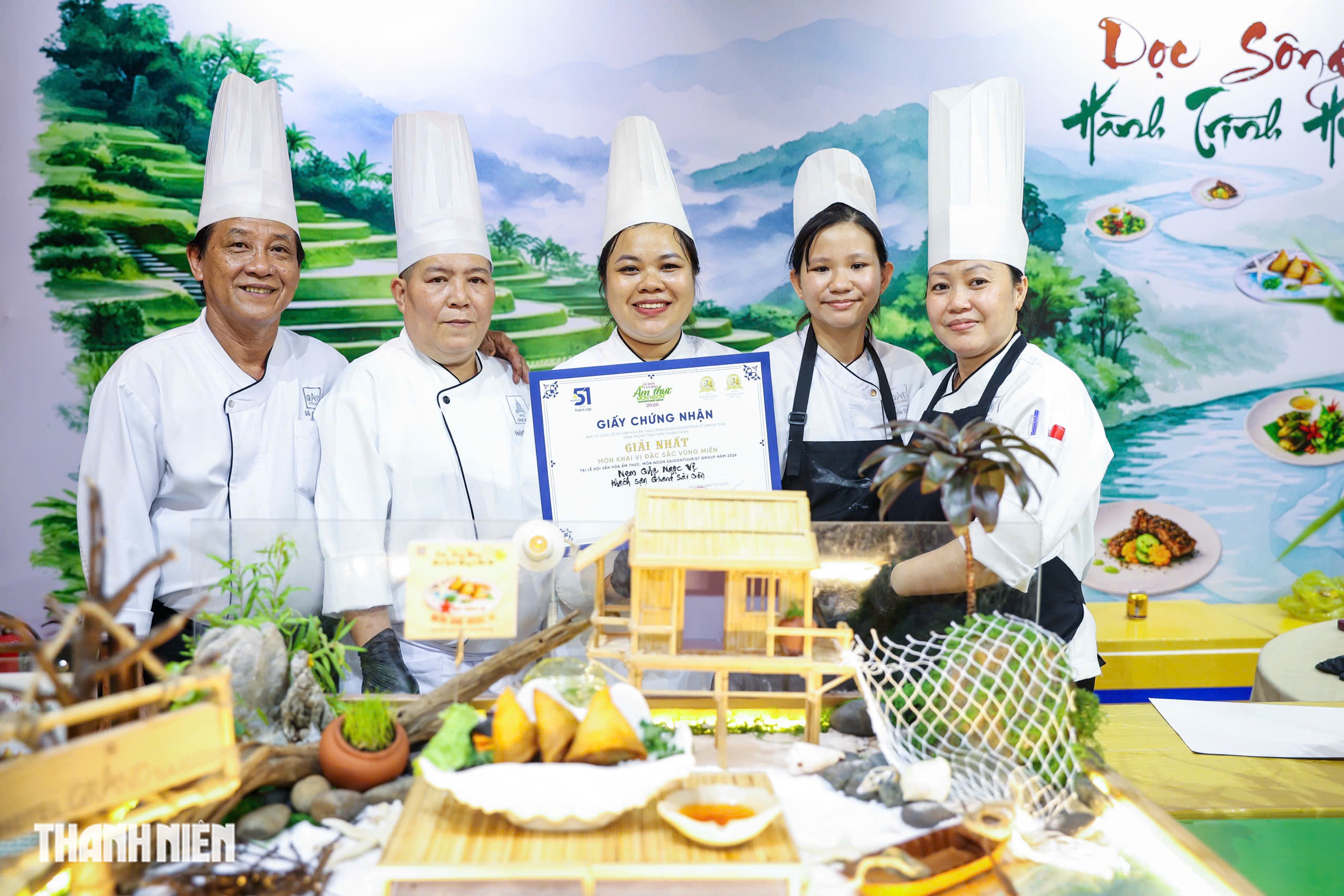 Lễ hội ẩm thực 500 món từ khách sạn 4, 5 sao ở TP.HCM: Giá bình dân, khách đông nghịt- Ảnh 6. Lễ hội ẩm thực 500 món từ khách sạn 4, 5 sao ở TP.HCM: Giá bình dân, khách đông nghịt- Ảnh 6.