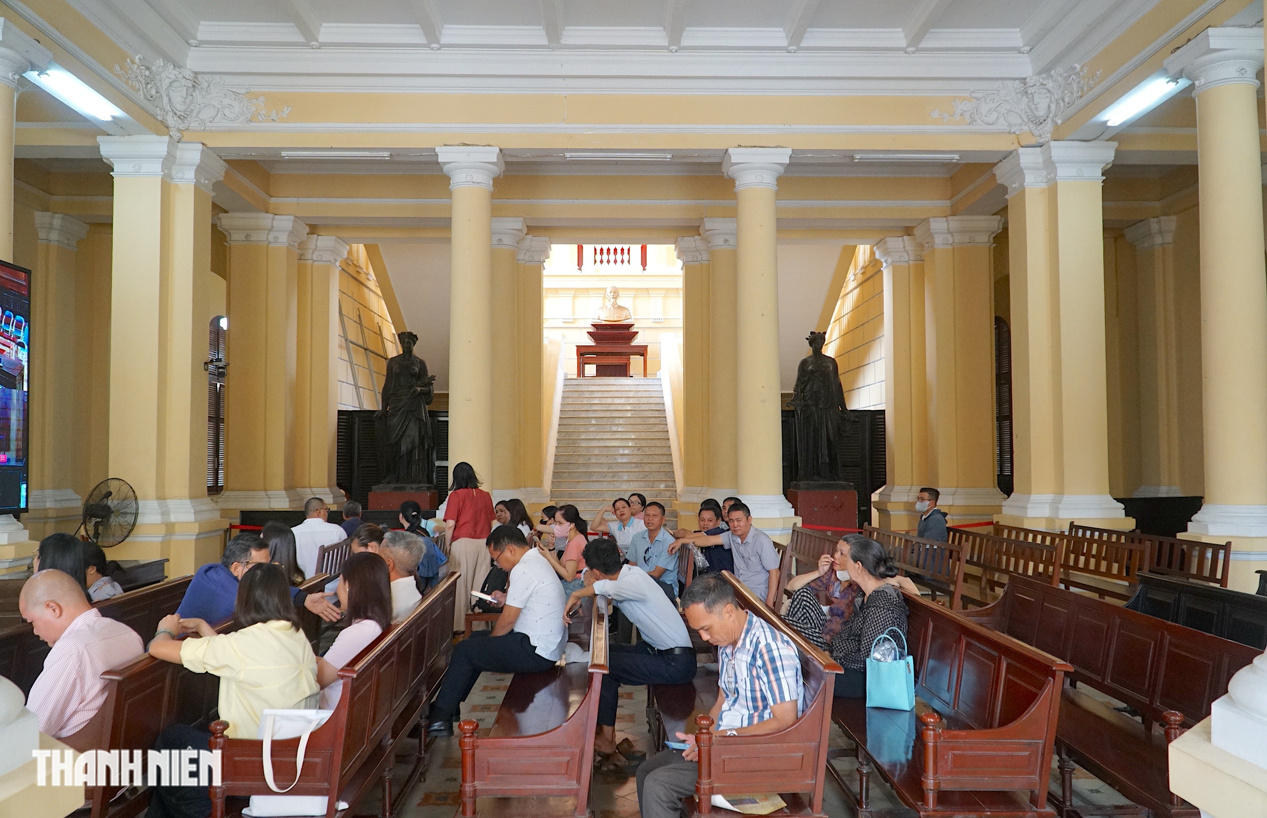 T&ograve;a &aacute;n hơn 140 năm tuổi ở TP.HCM qua từng g&oacute;c ảnh - Ảnh 7.