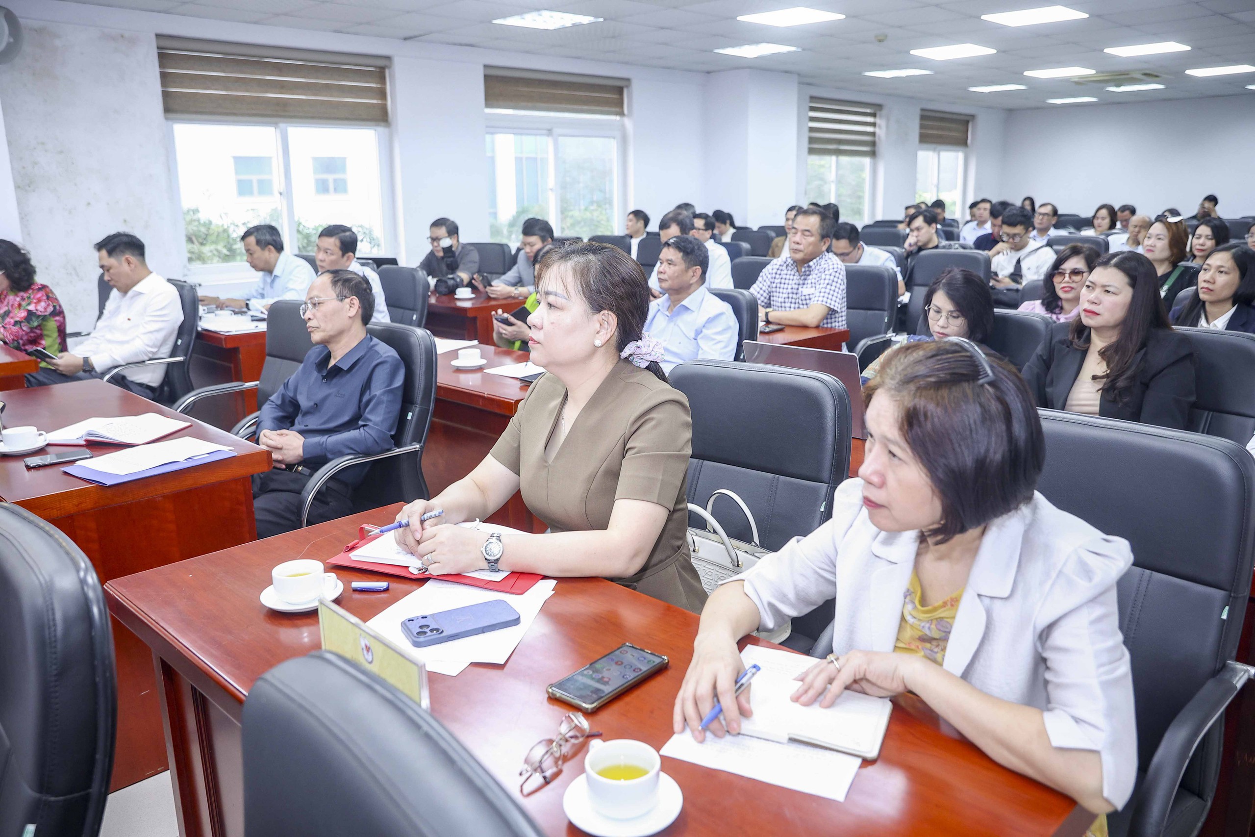 Vượt thách thức '2 giây' để bảo vệ nền tảng tư tưởng của Đảng- Ảnh 3.