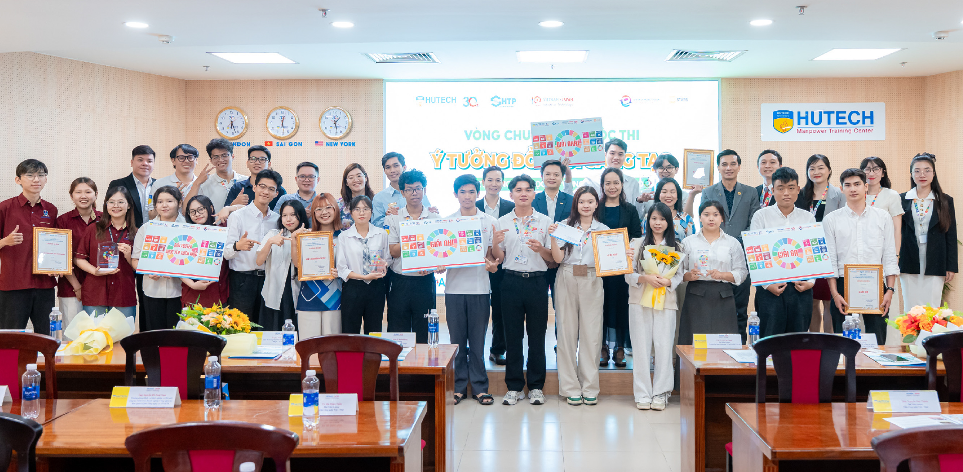 - Ảnh 4. - Ảnh 4.